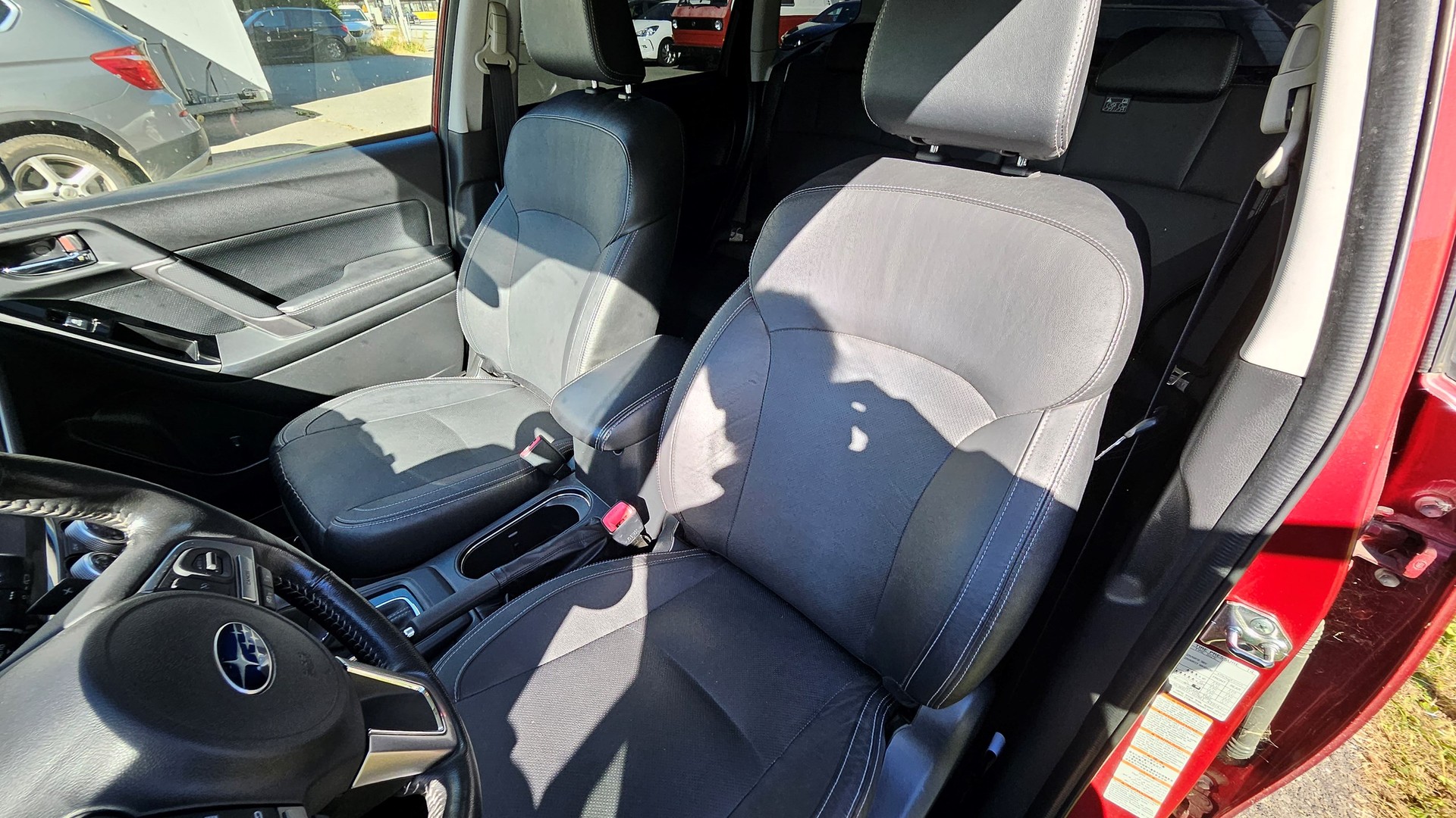 SUBARU Forester 2.0XT Luxury Lineartronic "Black & Red"-image-14