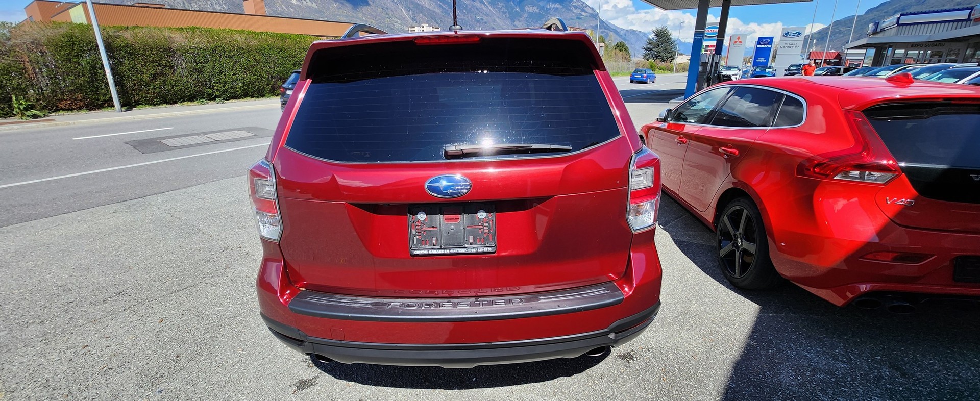 SUBARU Forester 2.0XT Luxury Lineartronic "Black & Red"-image-2