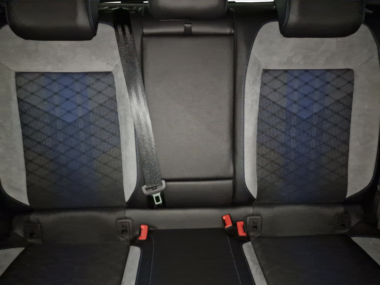 VW T-Roc 2.0 TSI R DSG 4Motion-image-8