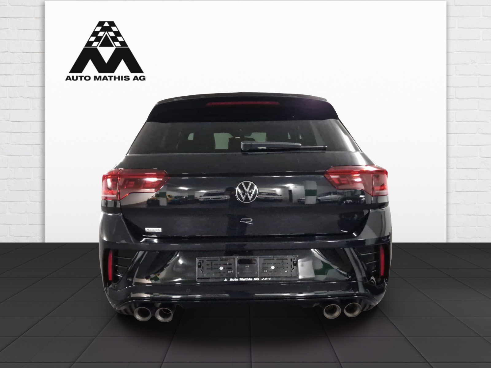 VW T-Roc 2.0 TSI R DSG 4Motion-image-4