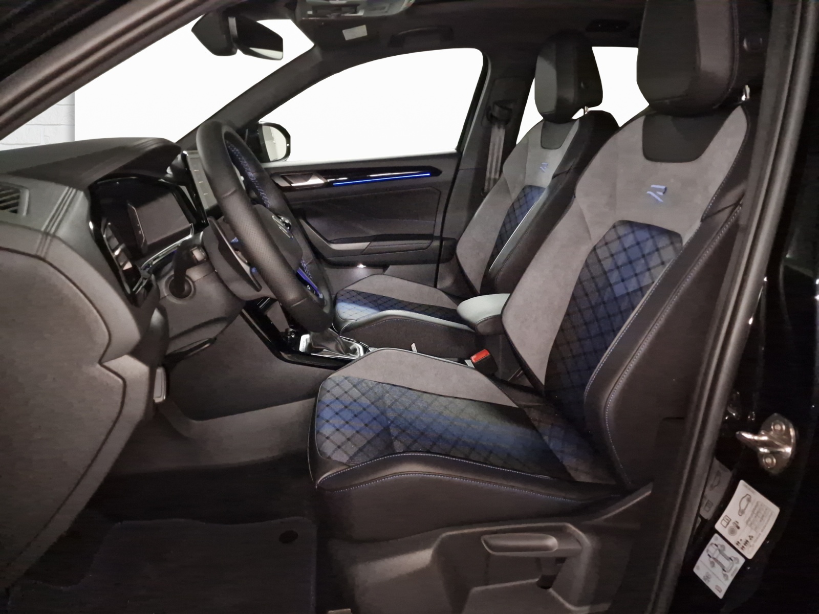 VW T-Roc 2.0 TSI R DSG 4Motion-image-7