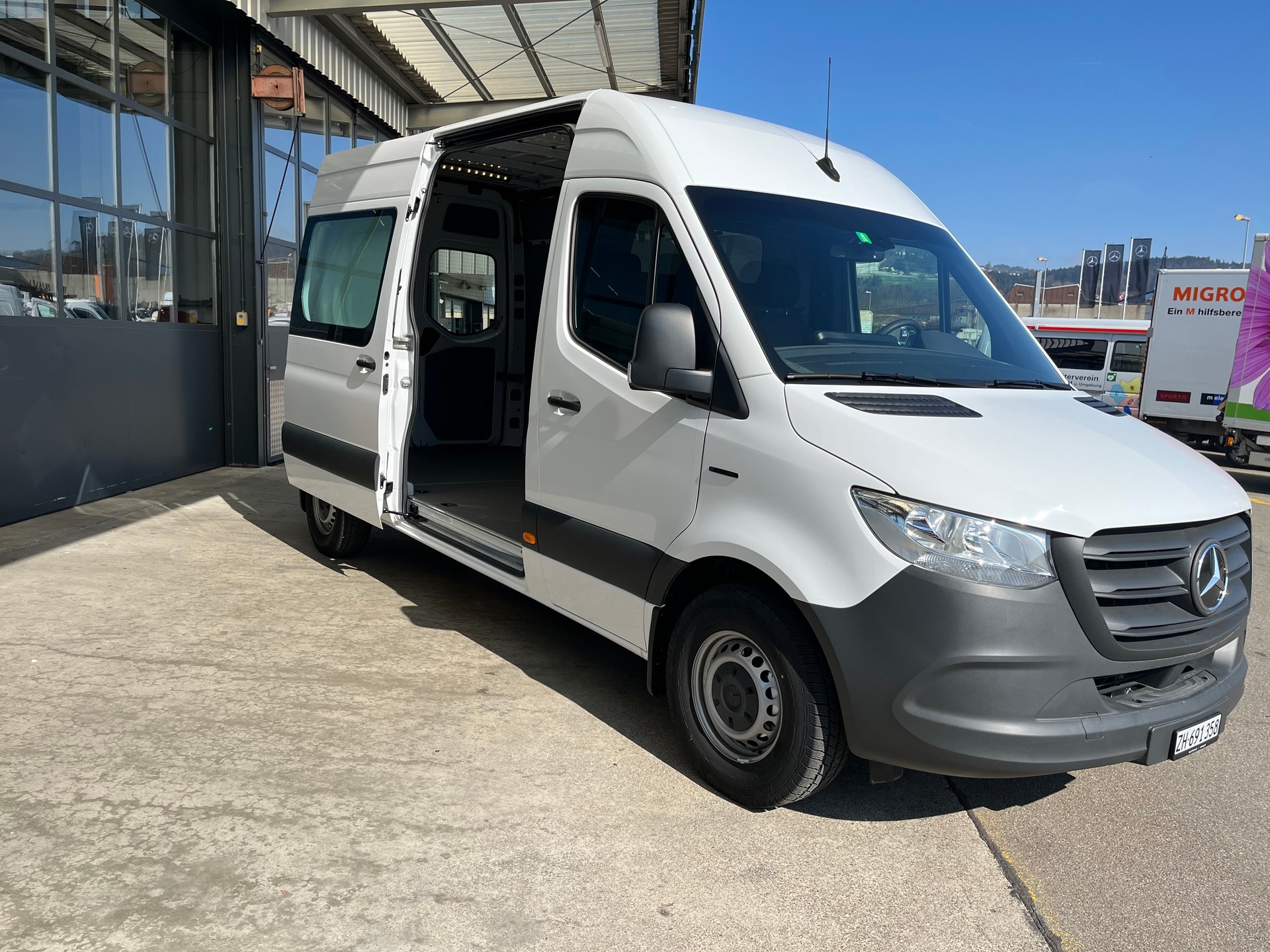 MERCEDES-BENZ eSprinter 312 47kWh Standard-image-5