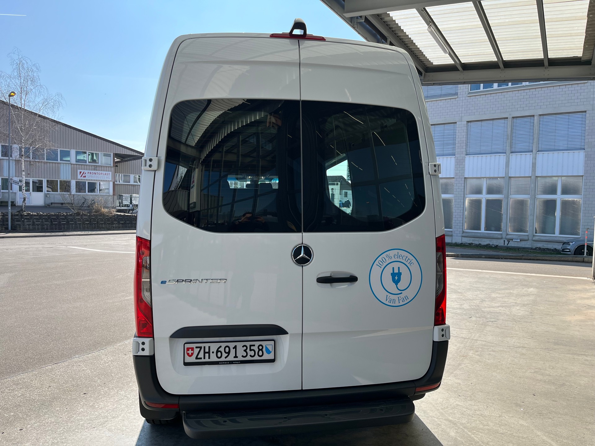 MERCEDES-BENZ eSprinter 312 47kWh Standard-image-2