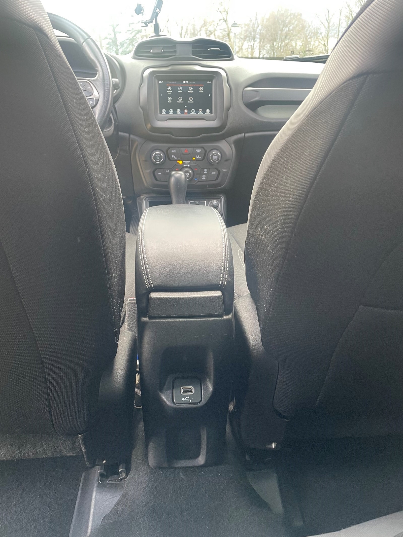 JEEP Renegade 1.3 GSE Turbo Limited-image-14