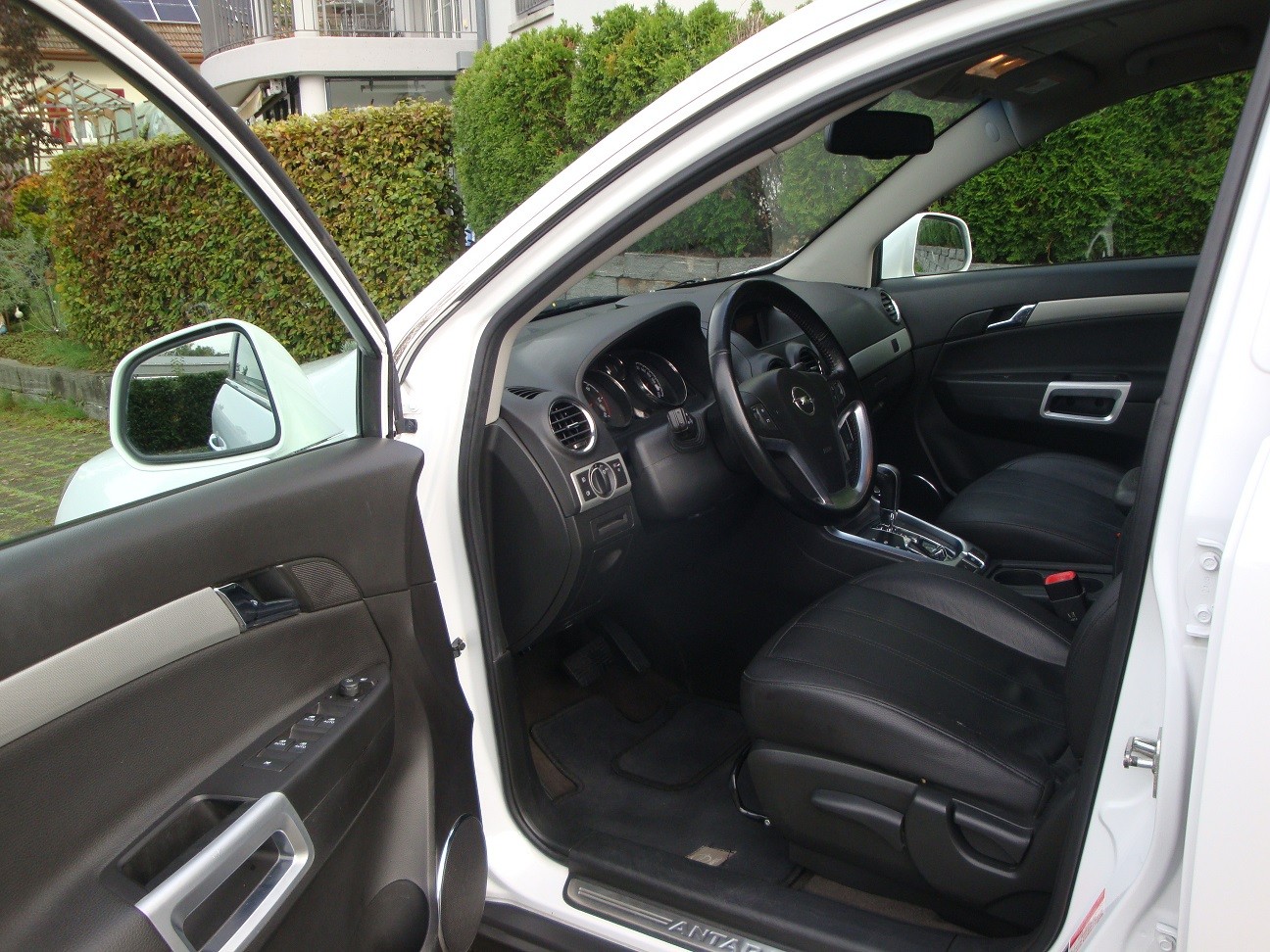 OPEL Antara 2.2 CDTi Cosmo 4WD Automatic-image-4