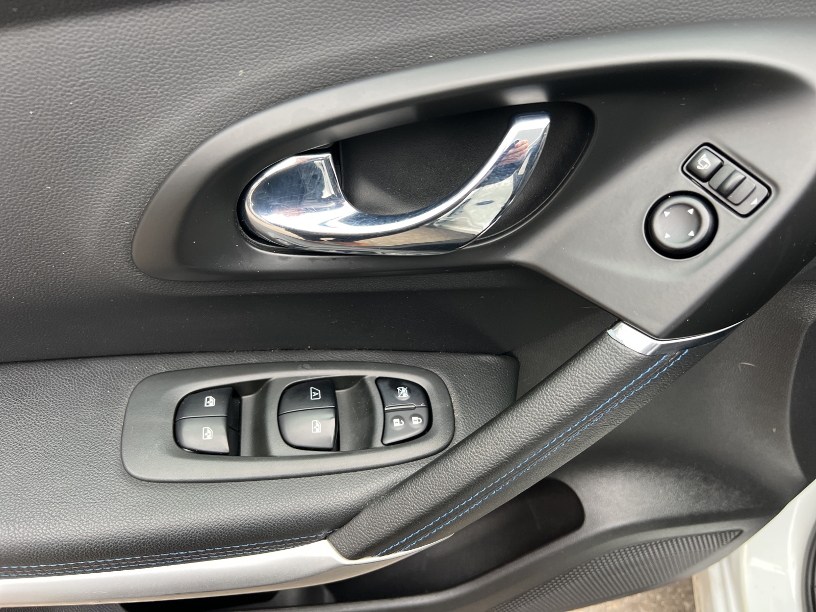 RENAULT Kadjar 1.6 dCi Intens 4x4-image-9