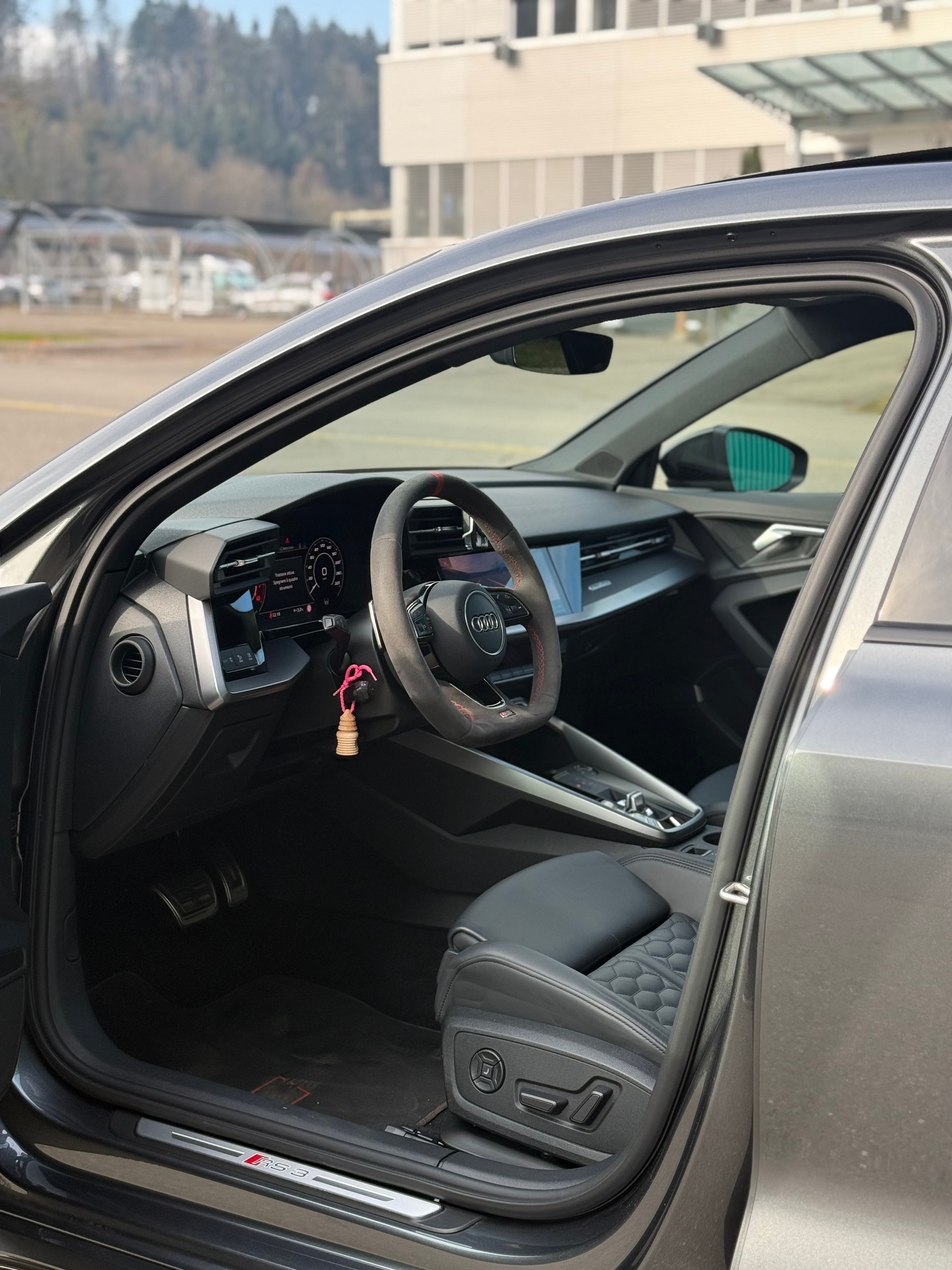 AUDI RS3 Sportback 2.5 TSI quattro-image-10