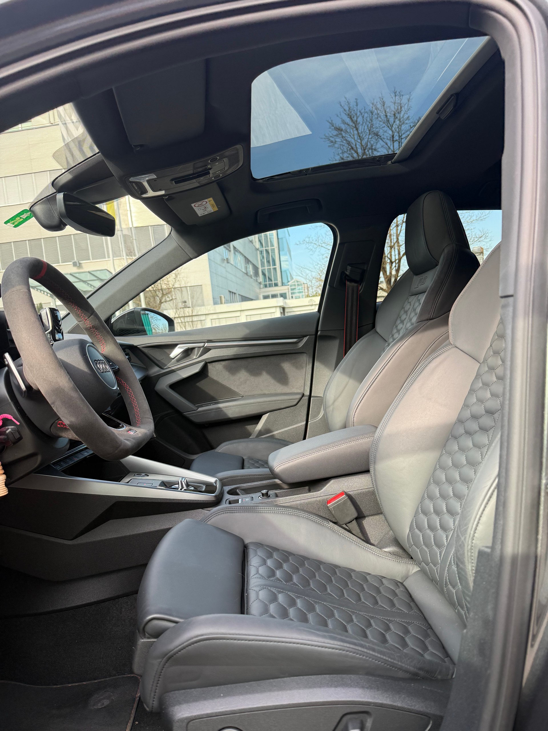 AUDI RS3 Sportback 2.5 TSI quattro-image-8