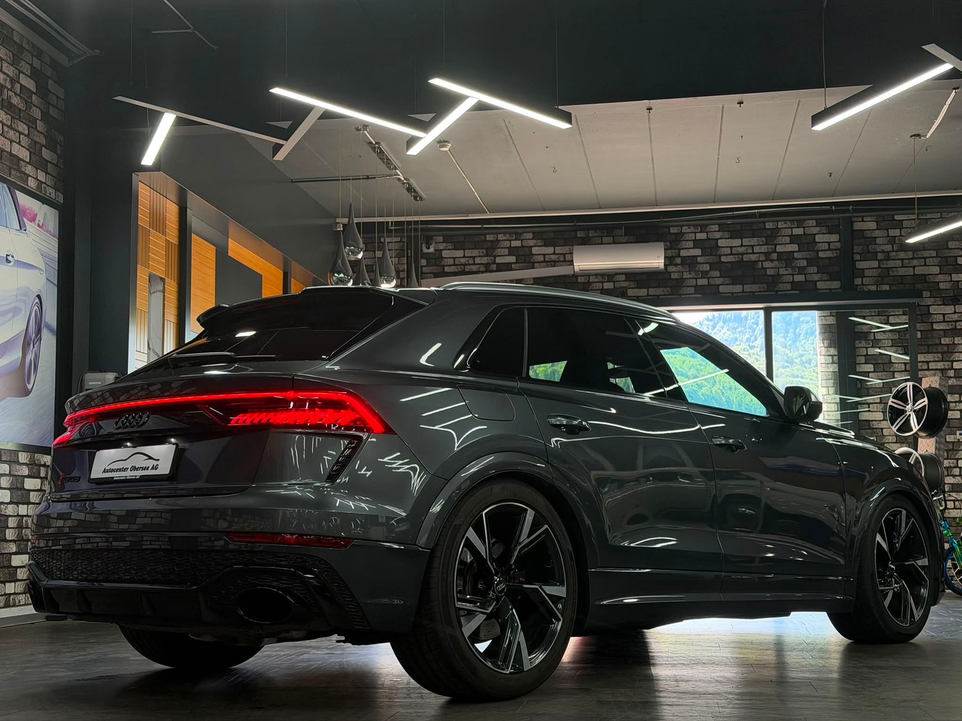 AUDI RSQ8 quattro tiptronic-image-3