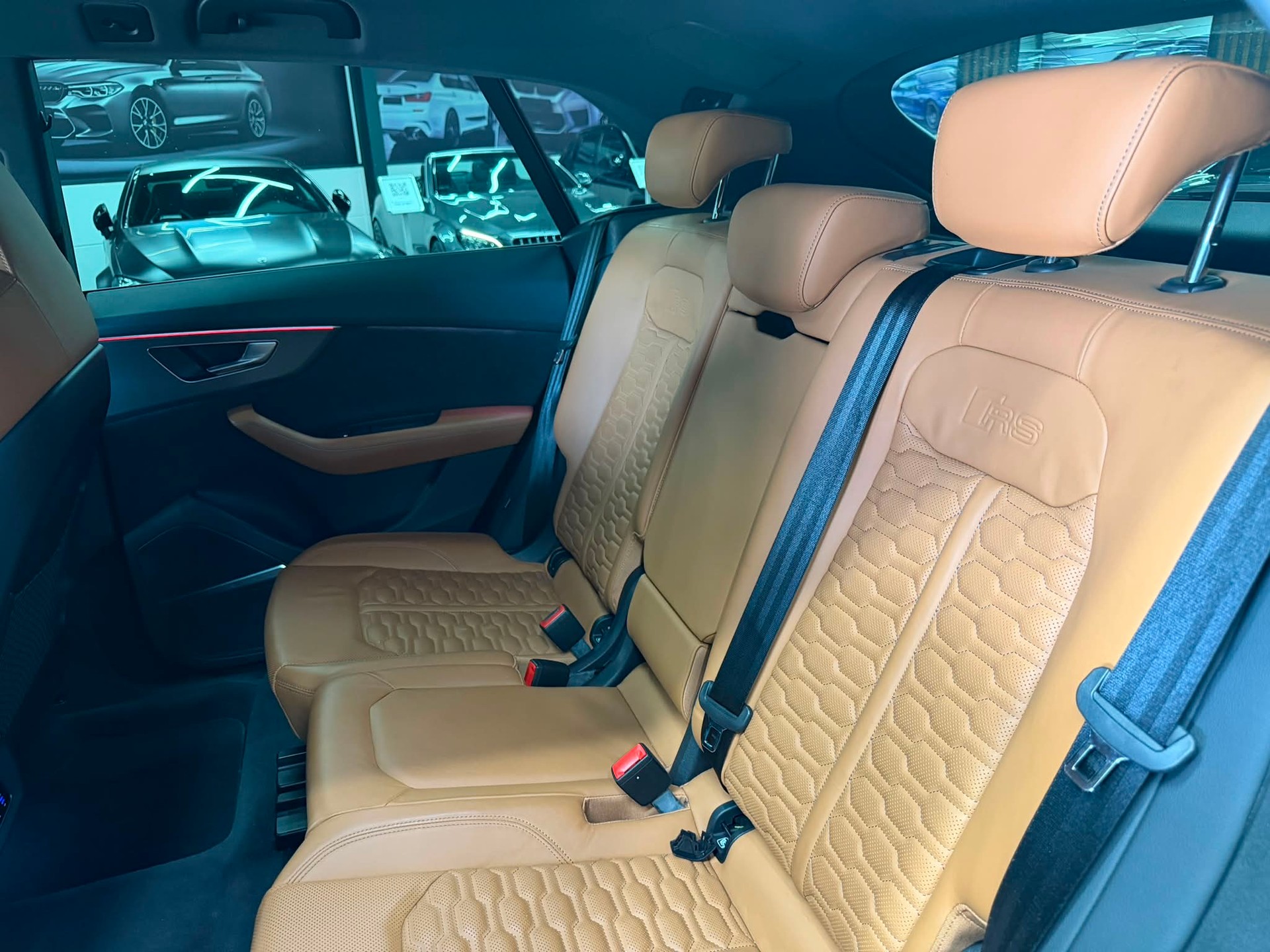 AUDI RSQ8 quattro tiptronic-image-24