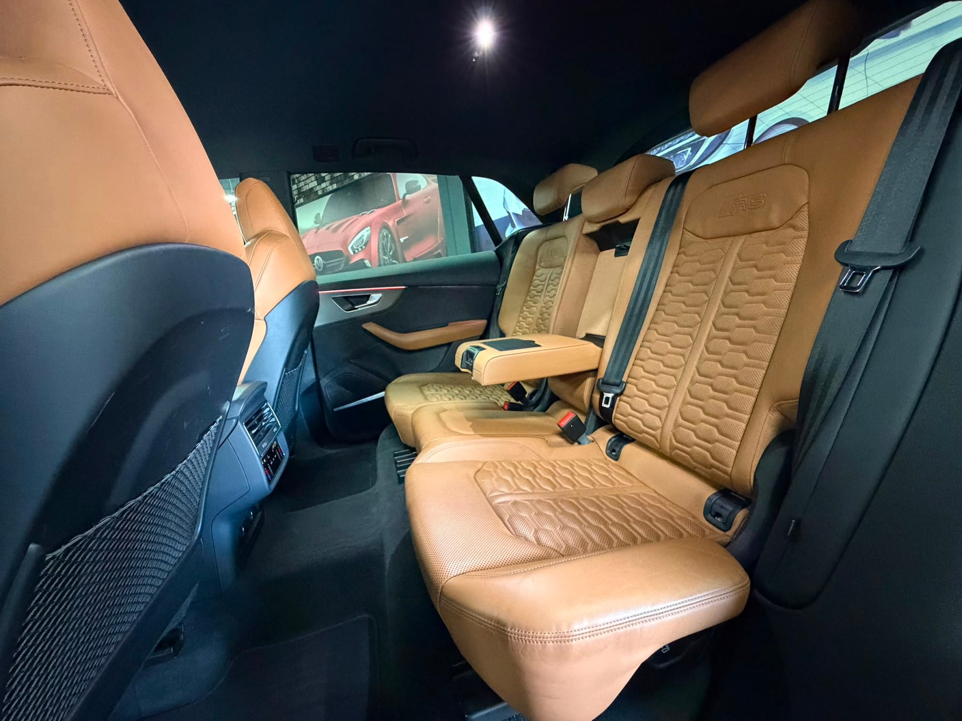 AUDI RSQ8 quattro tiptronic-image-7