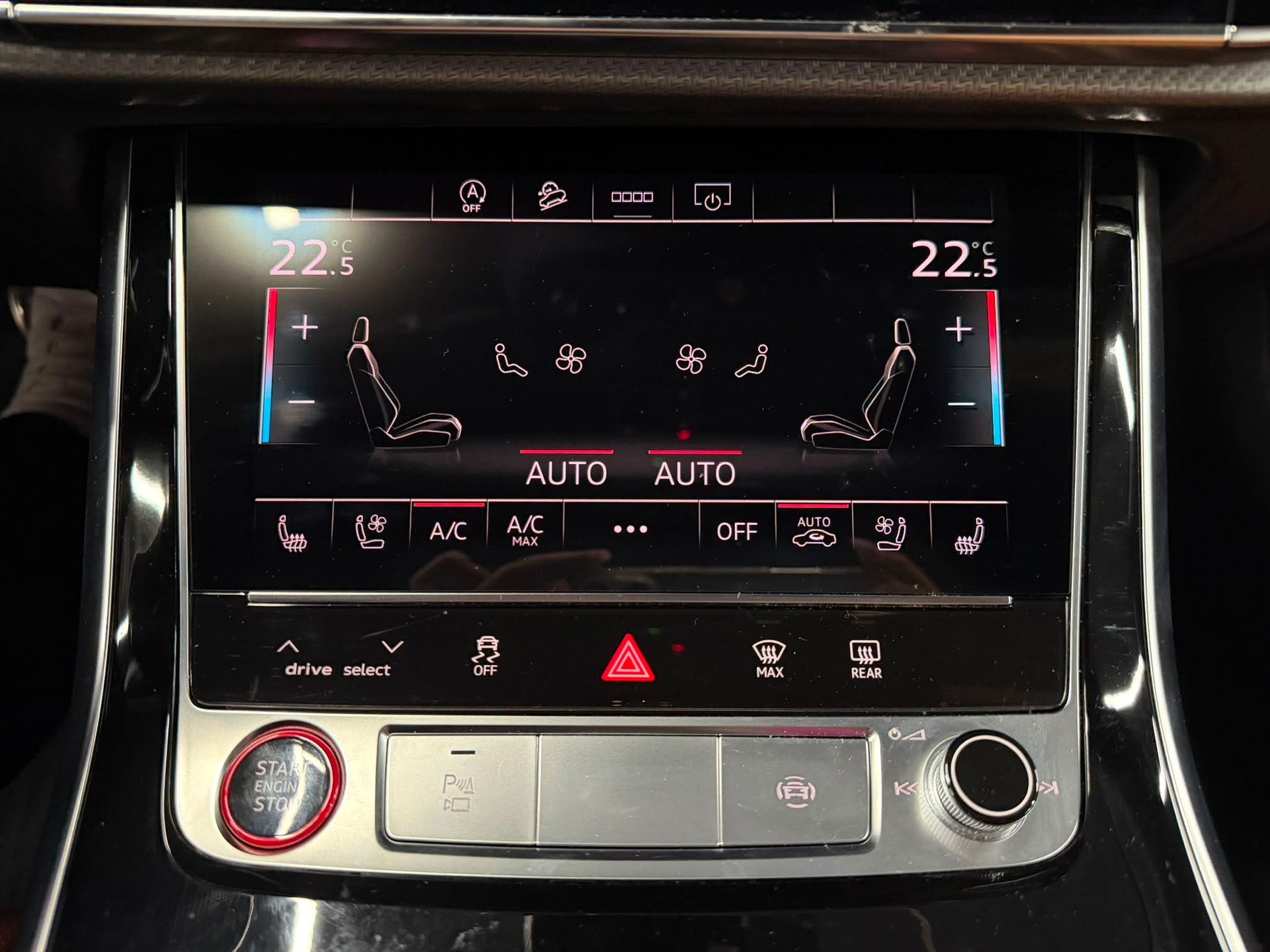 AUDI RSQ8 quattro tiptronic-image-30