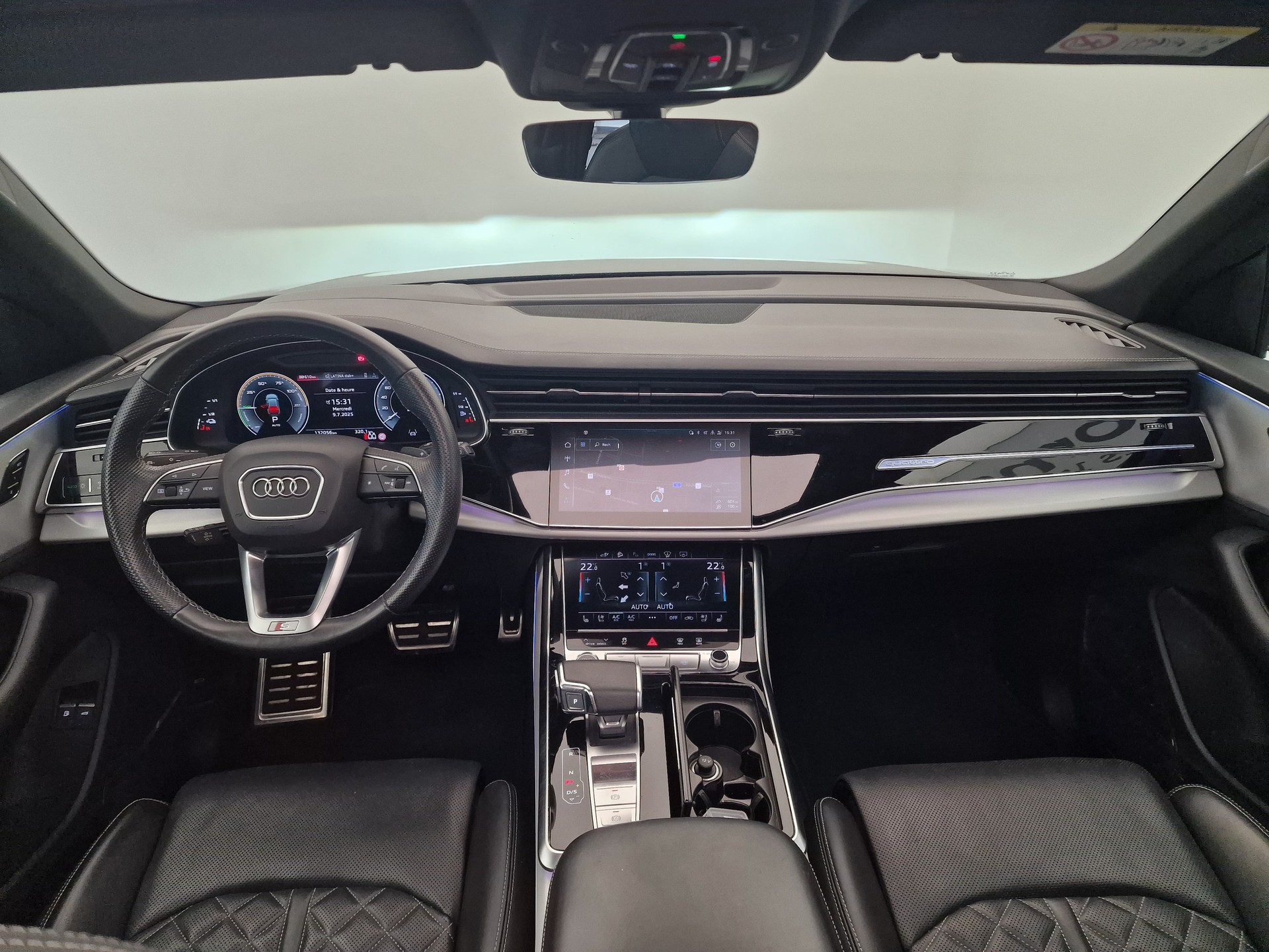 AUDI Q8 55 TFSI e quattro PHEV tiptronic-image-9