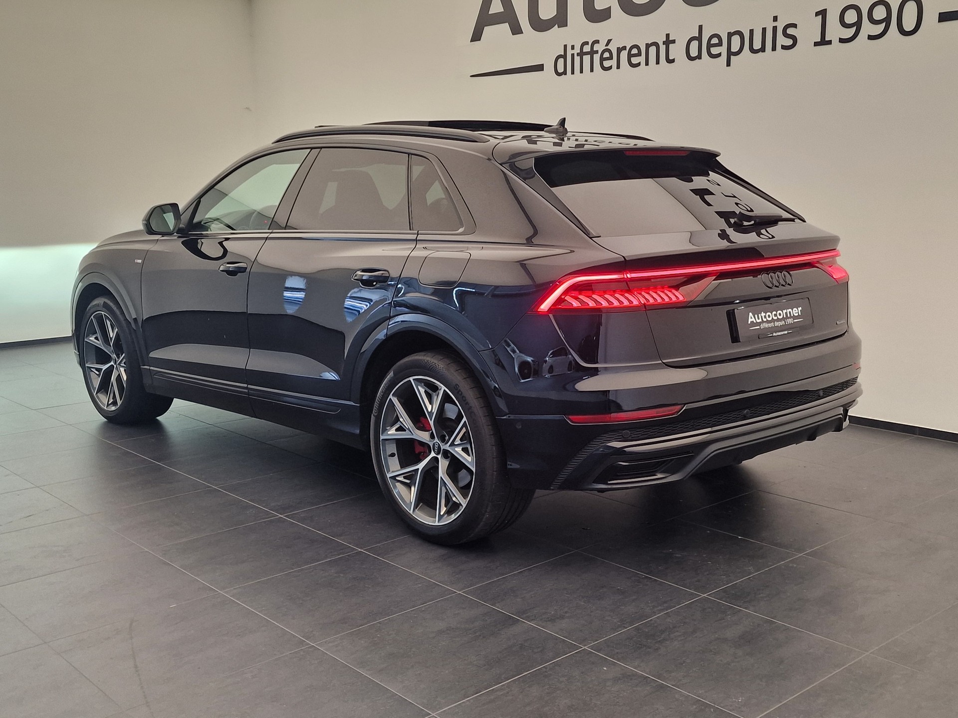 AUDI Q8 55 TFSI e quattro PHEV tiptronic-image-8