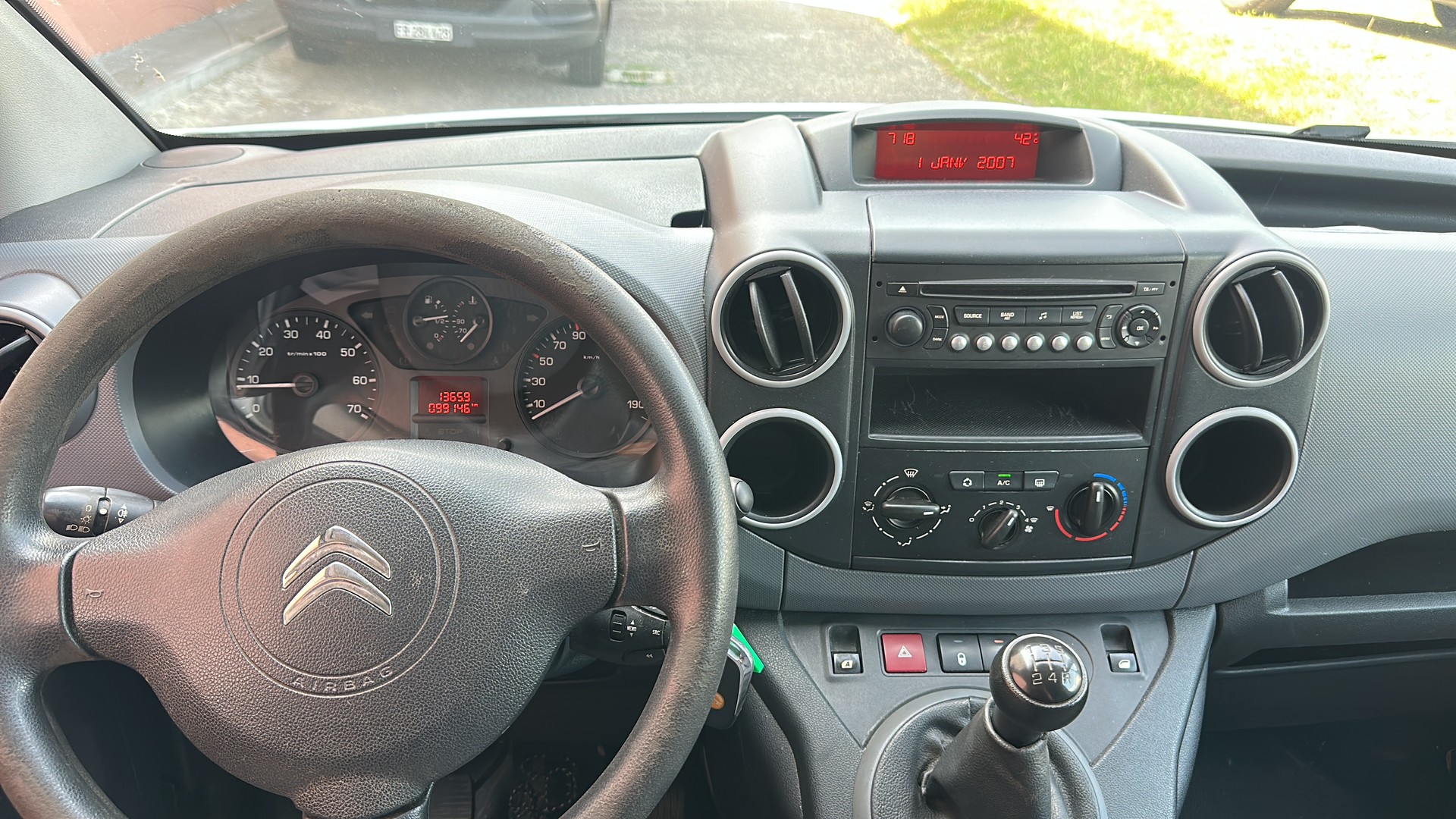 CITROEN Berlingo 1.6 HDi 600 Komfort-image-5