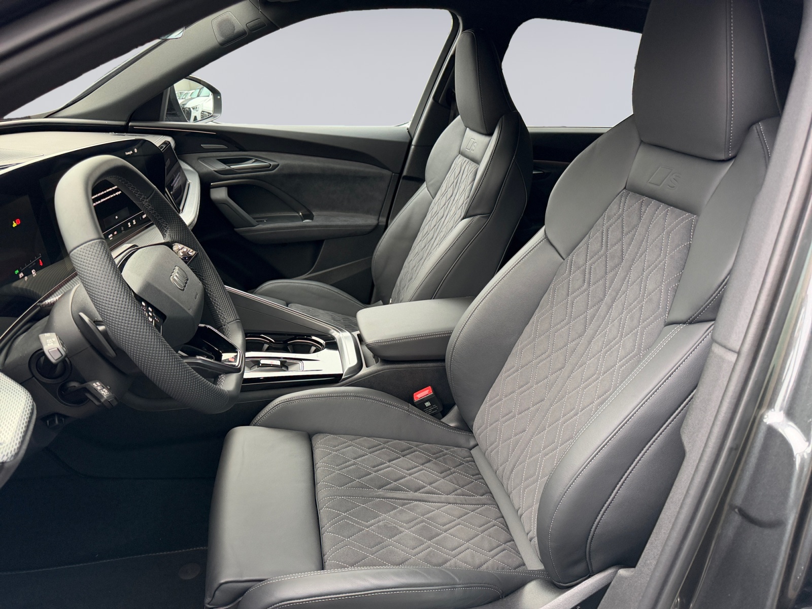 AUDI SQ5 TFSI quattro S-tronic-image-6