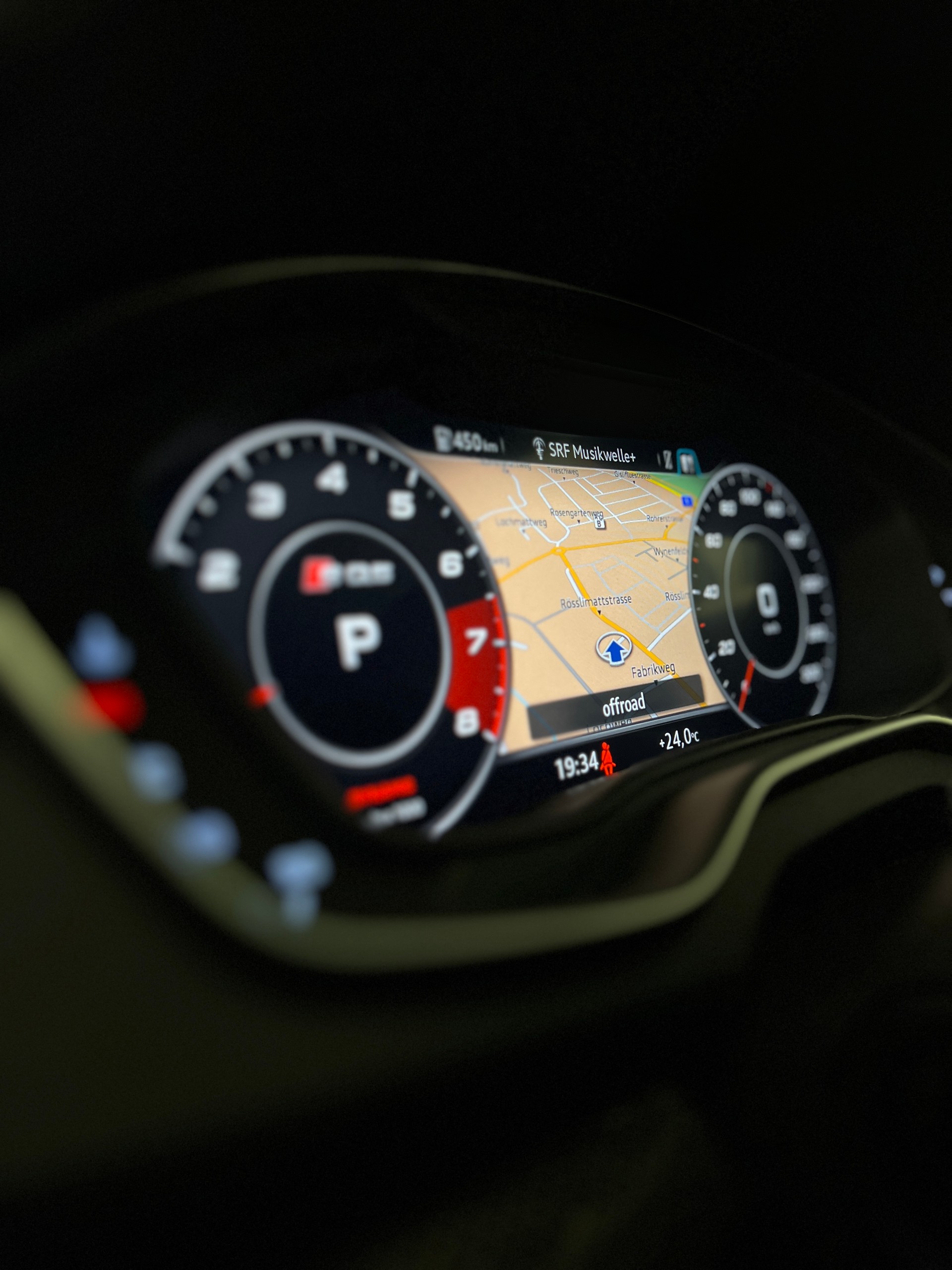 AUDI SQ5 3.0 TFSI quattro S-tronic-image-11