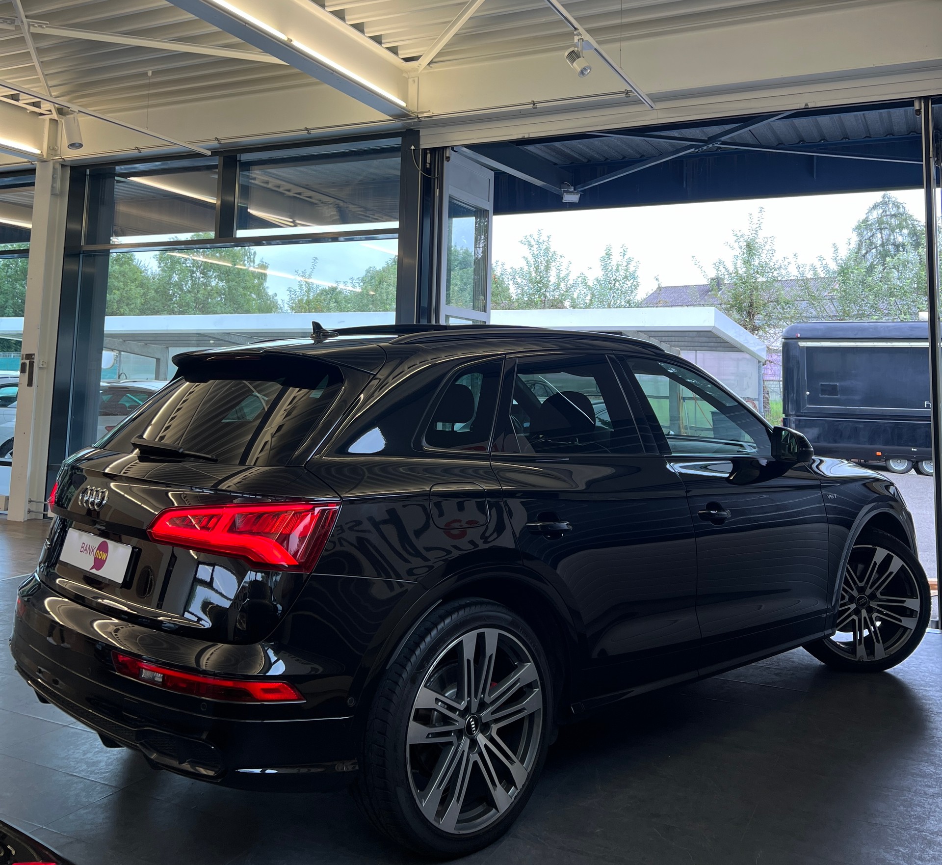 AUDI SQ5 3.0 TFSI quattro S-tronic-image-3
