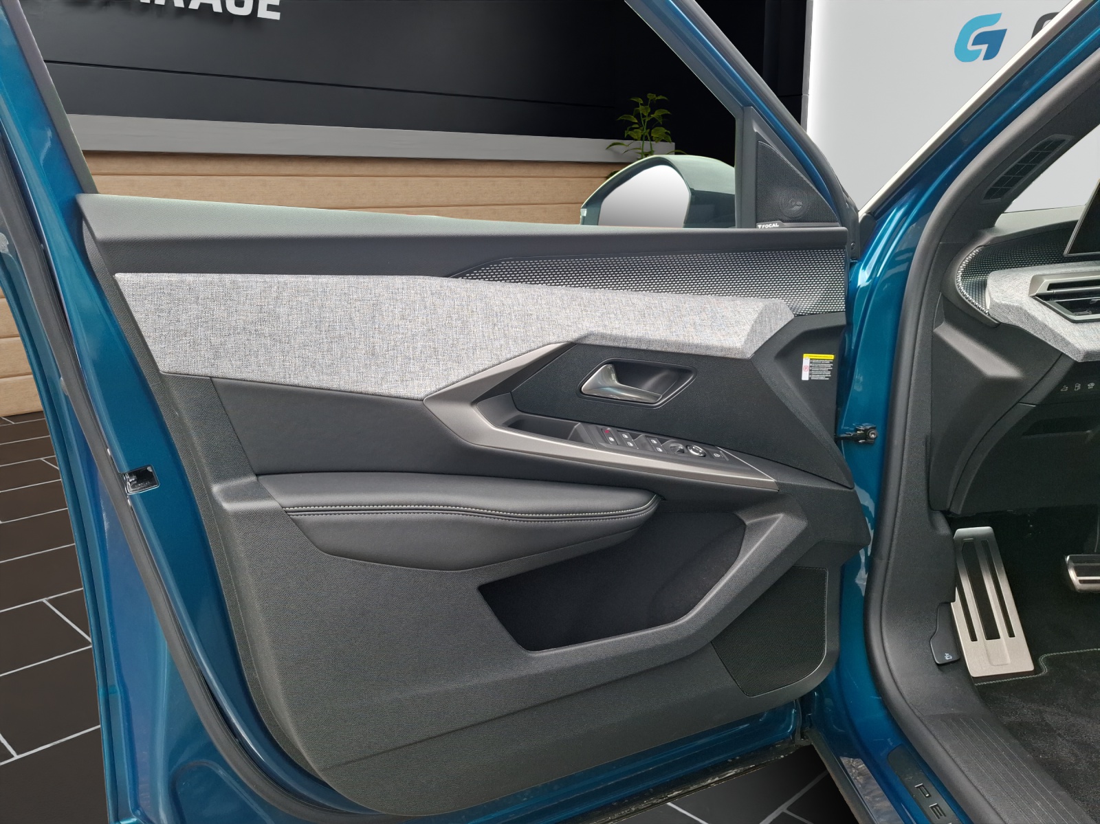 PEUGEOT 3008 NEW 195 e-DCS GT-image-12