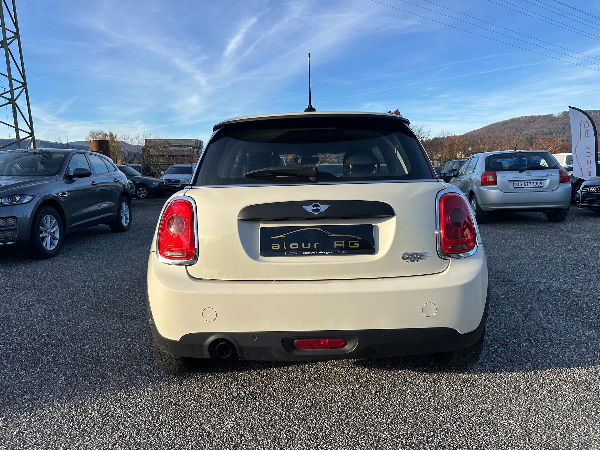 MINI One First-image-3