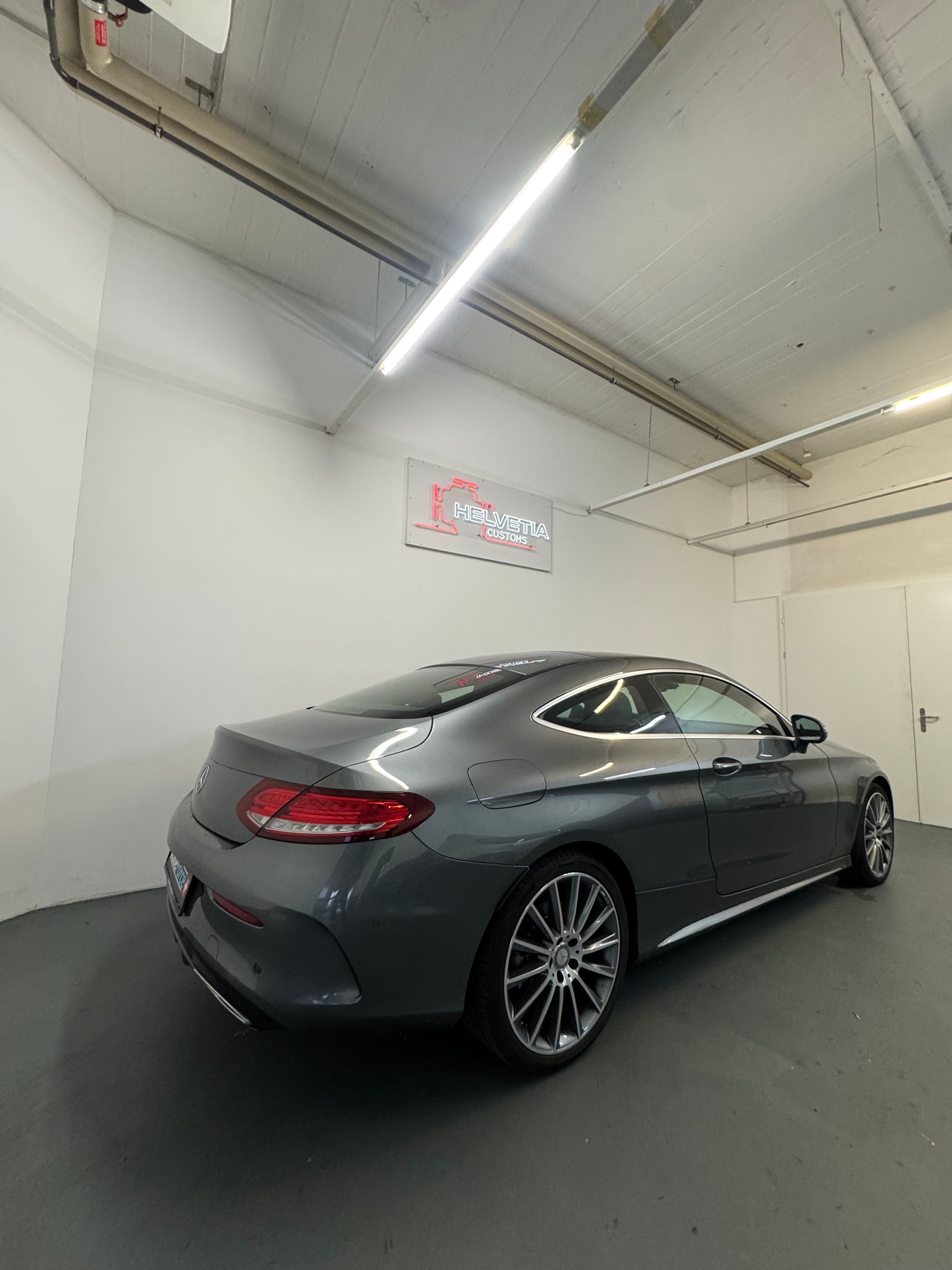 MERCEDES-BENZ C 250 d AMG Line Coupé 9G-Tronic-image-3