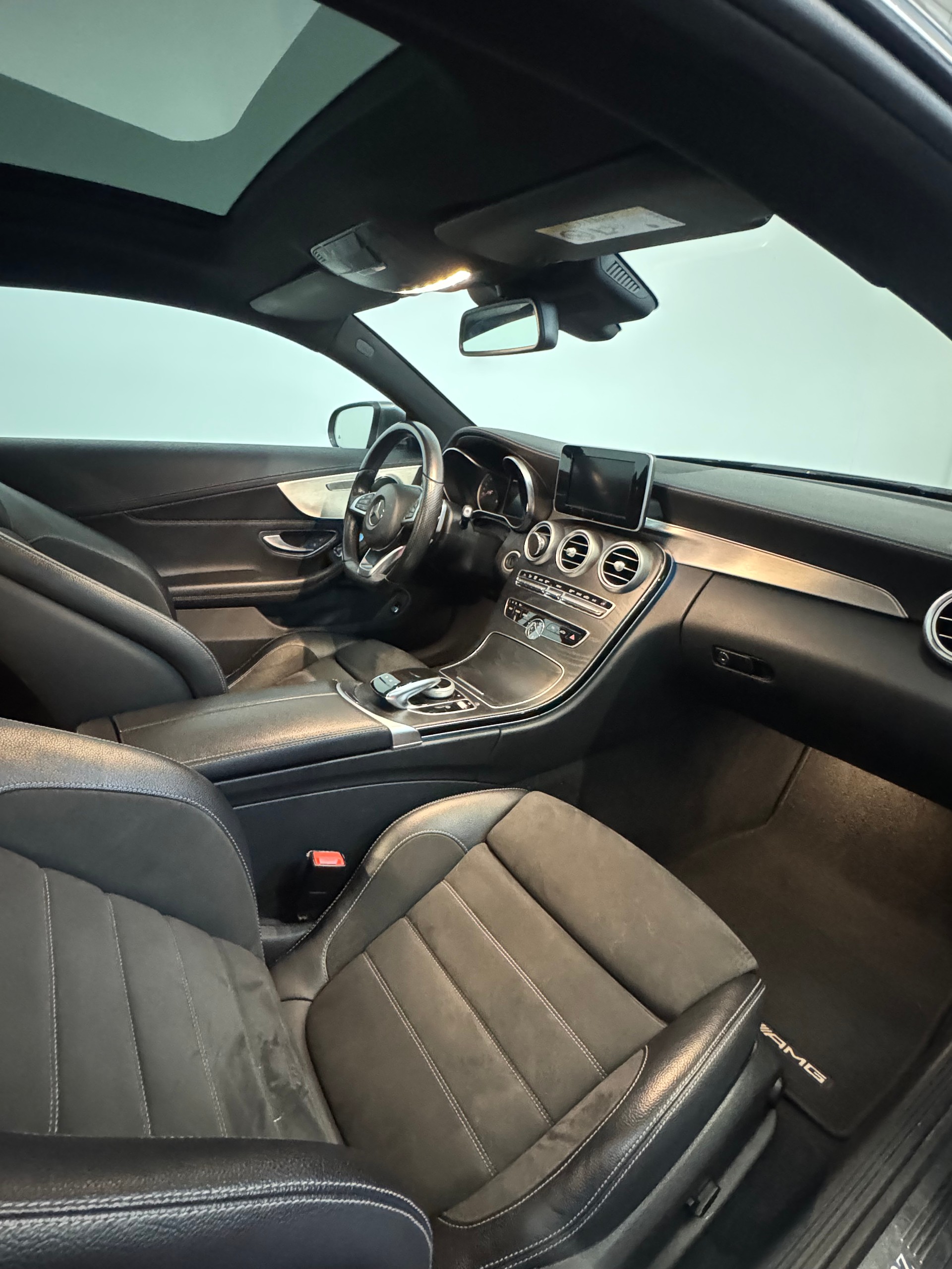 MERCEDES-BENZ C 250 d AMG Line Coupé 9G-Tronic-image-6