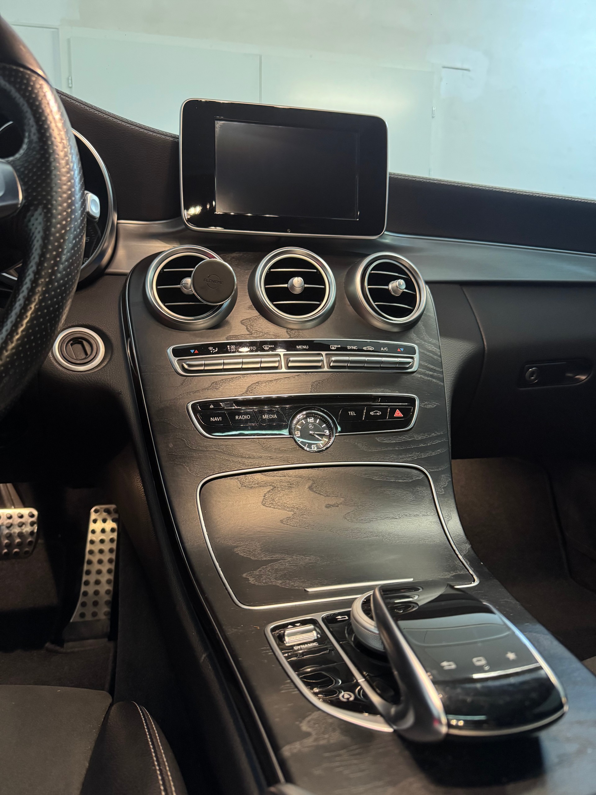 MERCEDES-BENZ C 250 d AMG Line Coupé 9G-Tronic-image-5