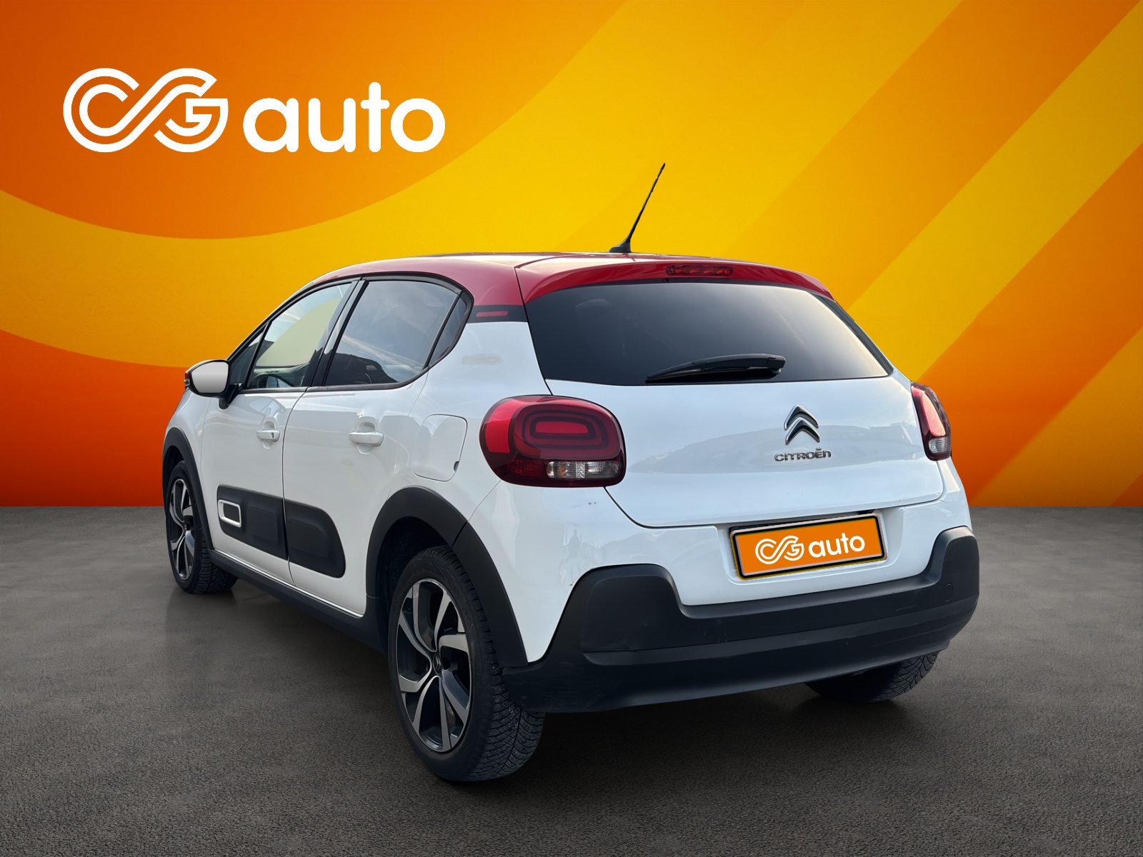 CITROEN C3 1.2i PureTech Shine EAT6-image-5