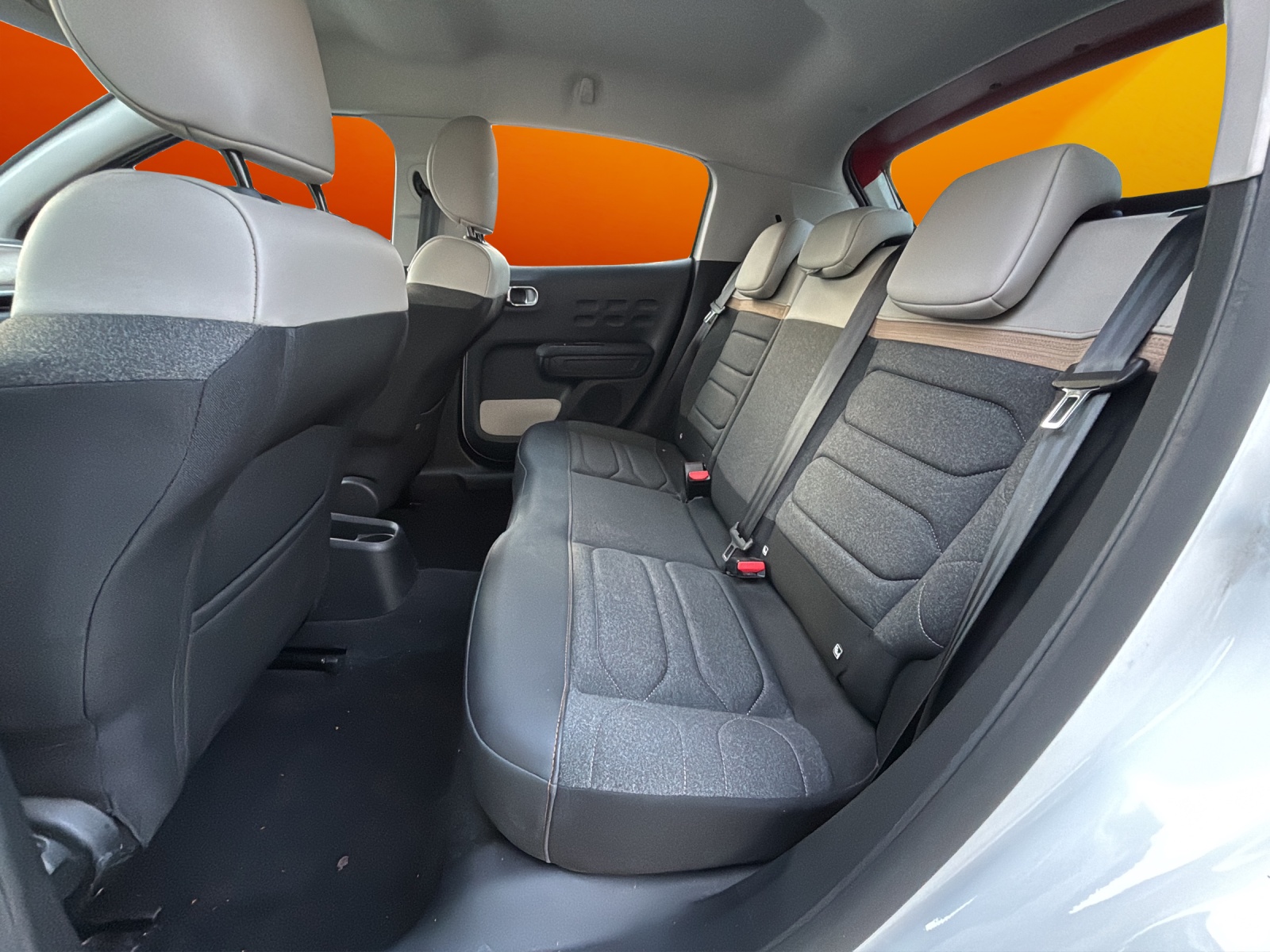 CITROEN C3 1.2i PureTech Shine EAT6-image-11