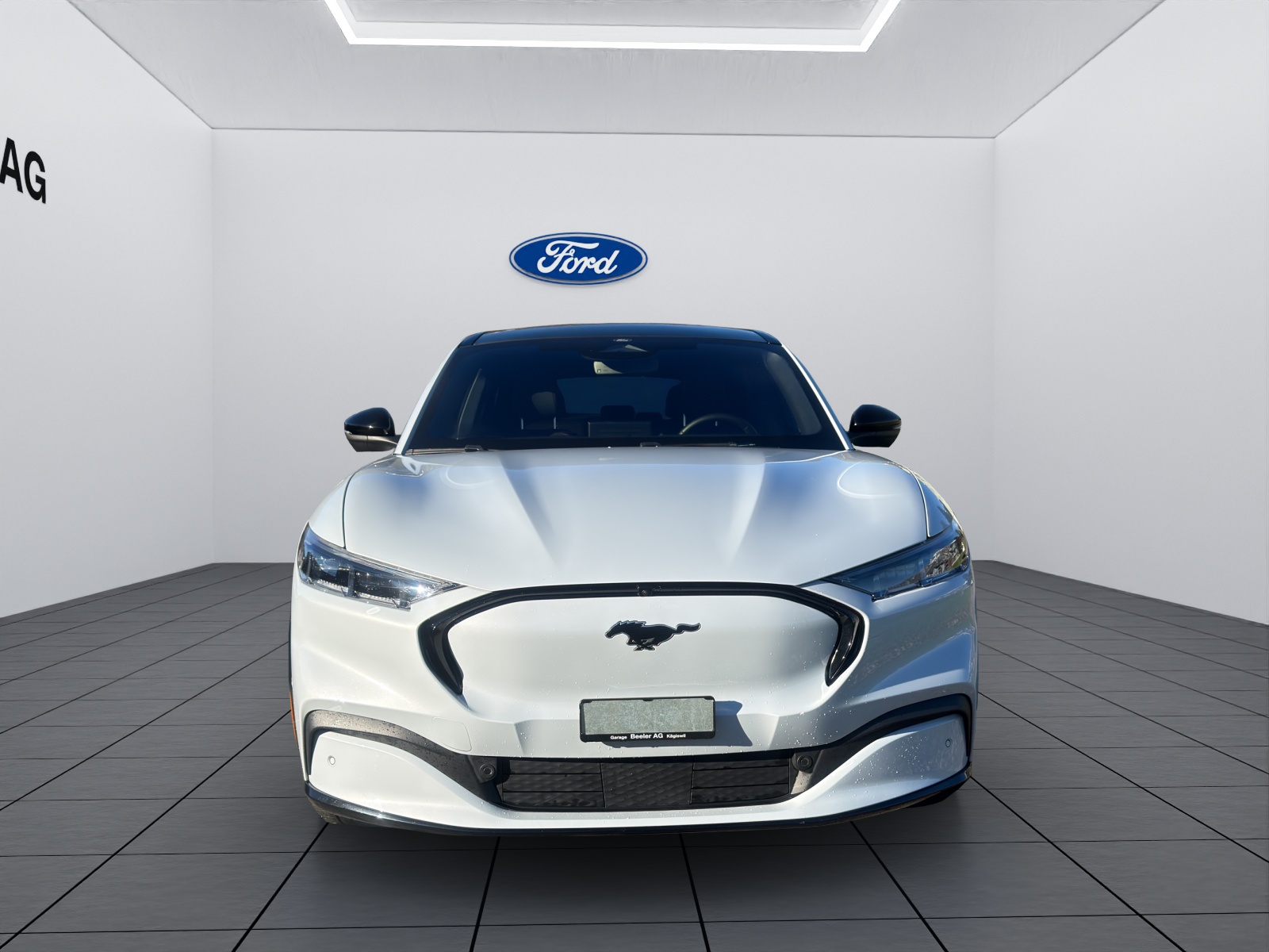 FORD Mustang Mach-E Extended AWD-showroom-element-1