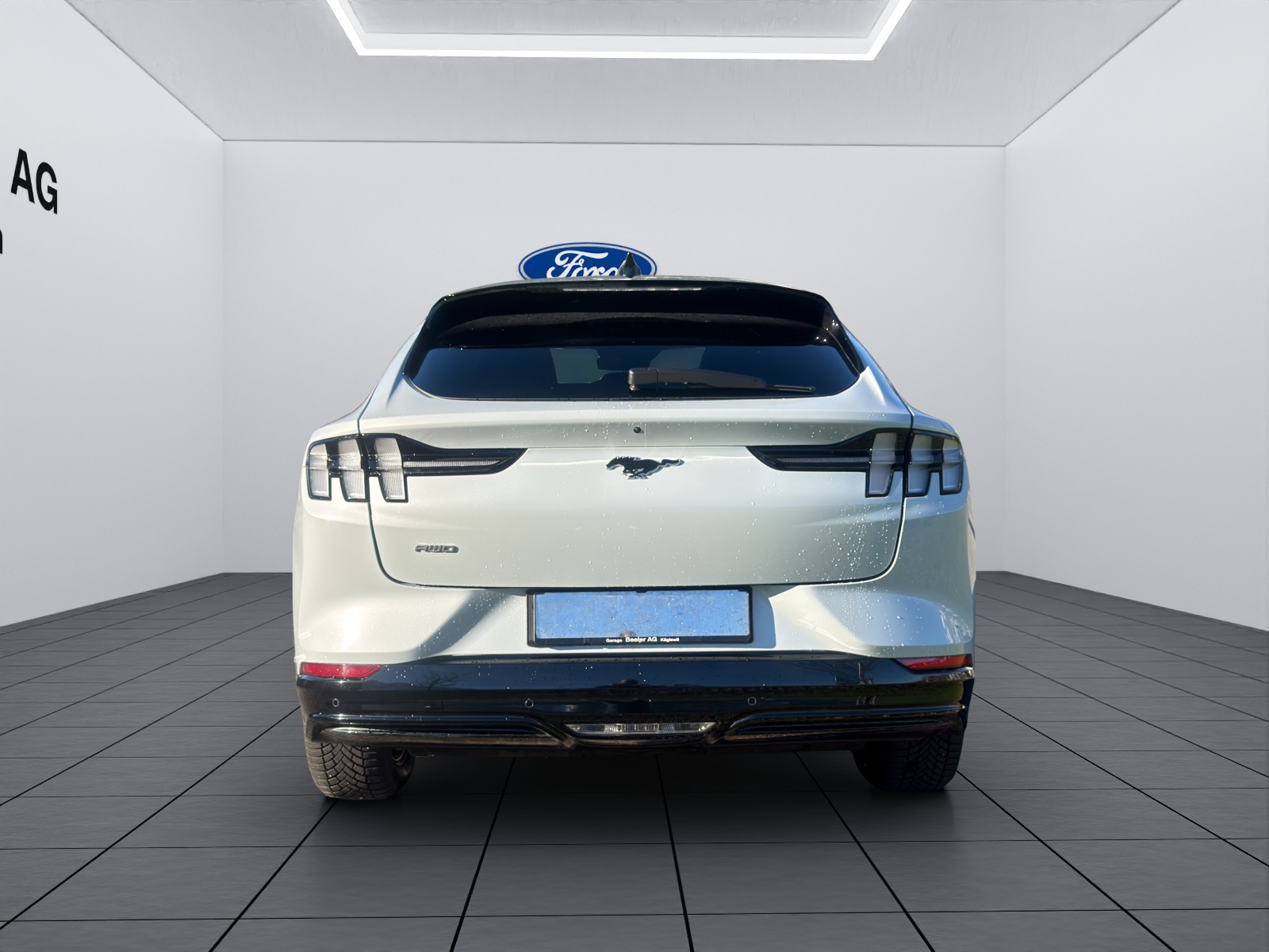 FORD Mustang Mach-E Extended AWD-image-5