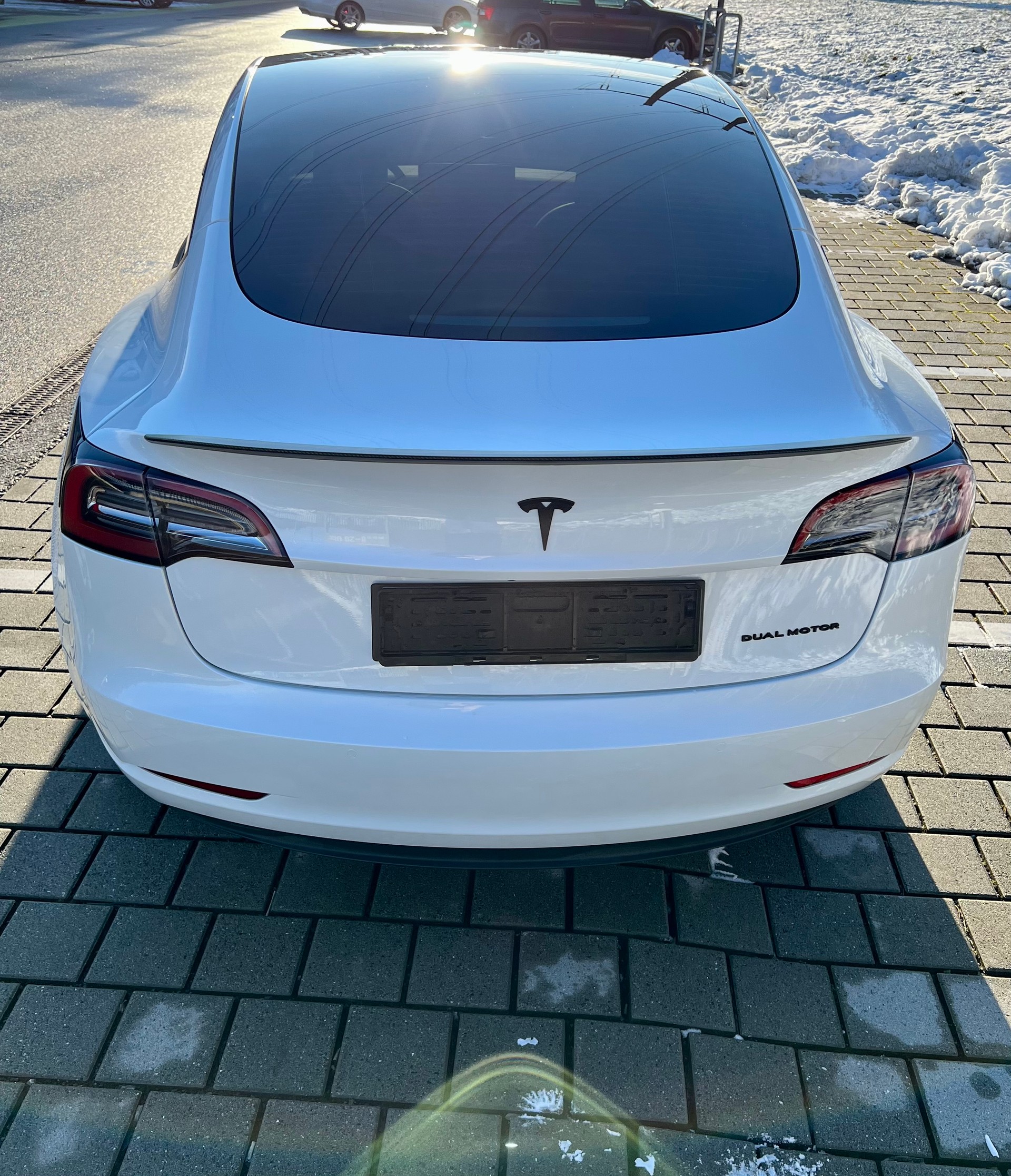 TESLA Model 3 Long Range Dual Motor AWD-image-3