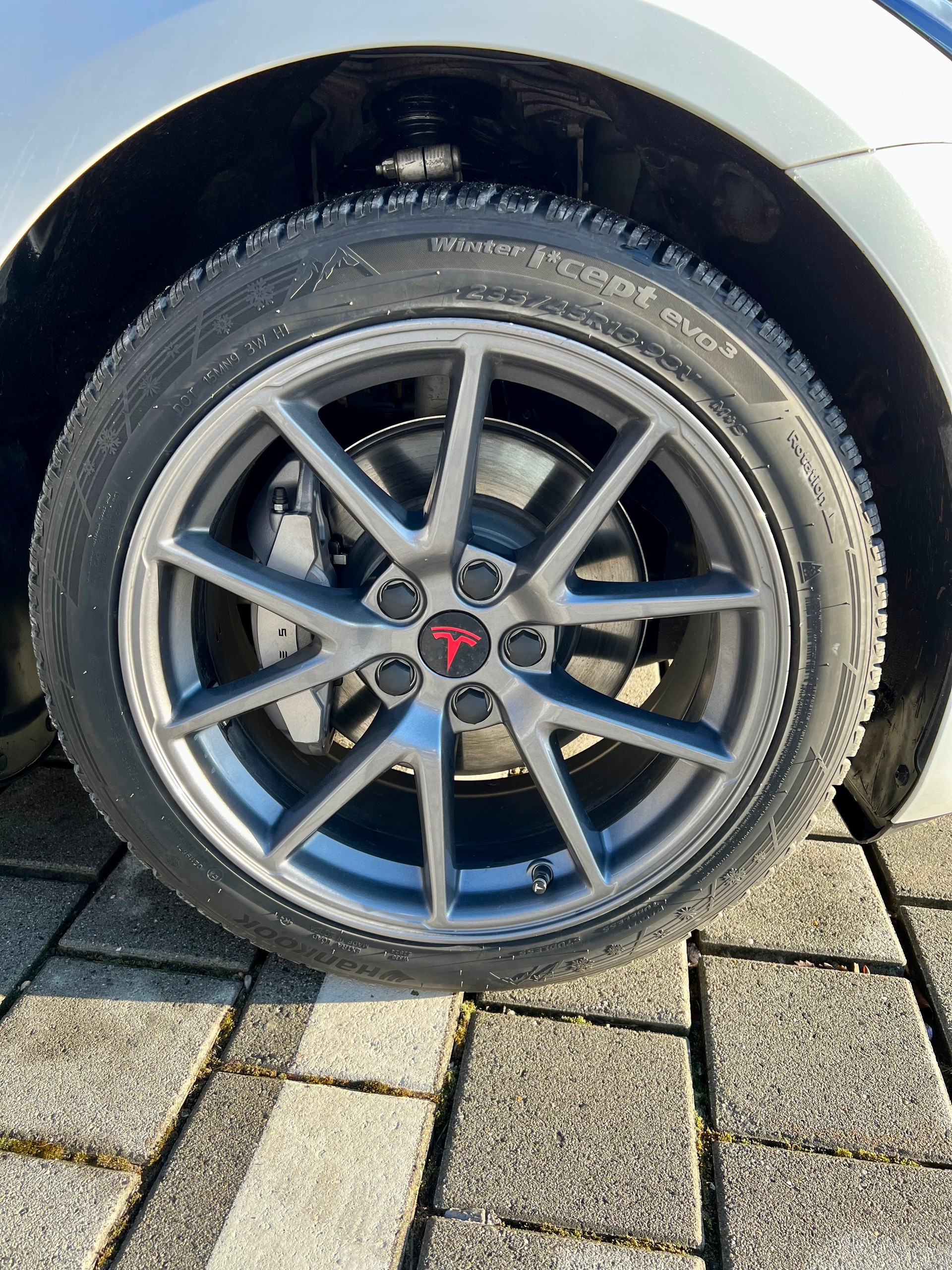 TESLA Model 3 Long Range Dual Motor AWD-image-5