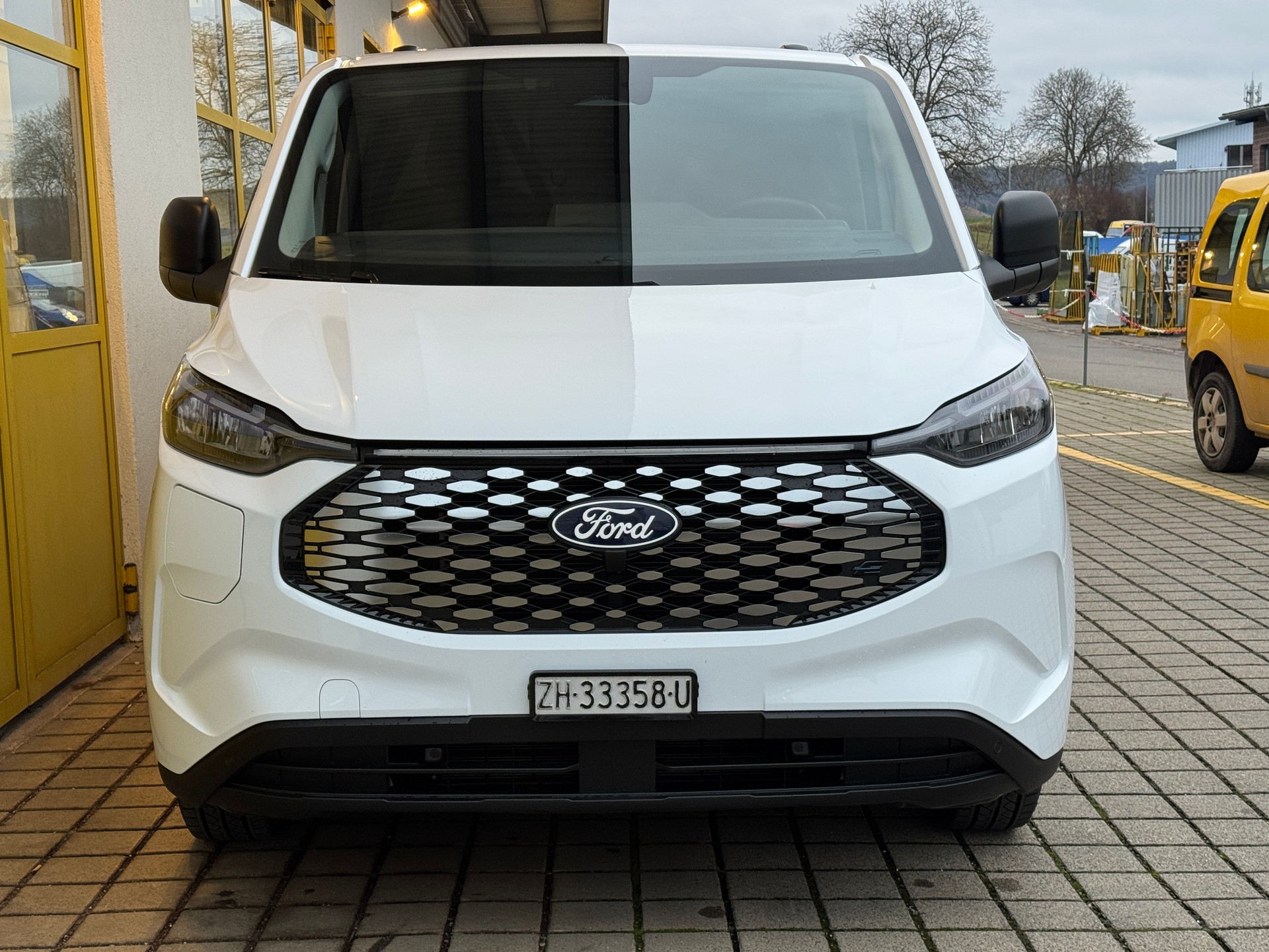 FORD Transit Custom Van 340 L2H1 65kWh Trend 🆕-image-1