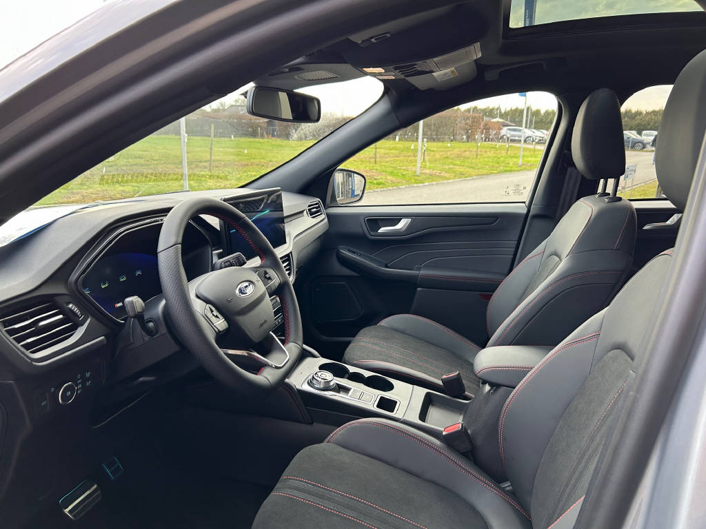 FORD Kuga 2.5 Hybrid ST-Line X 4x4-image-6
