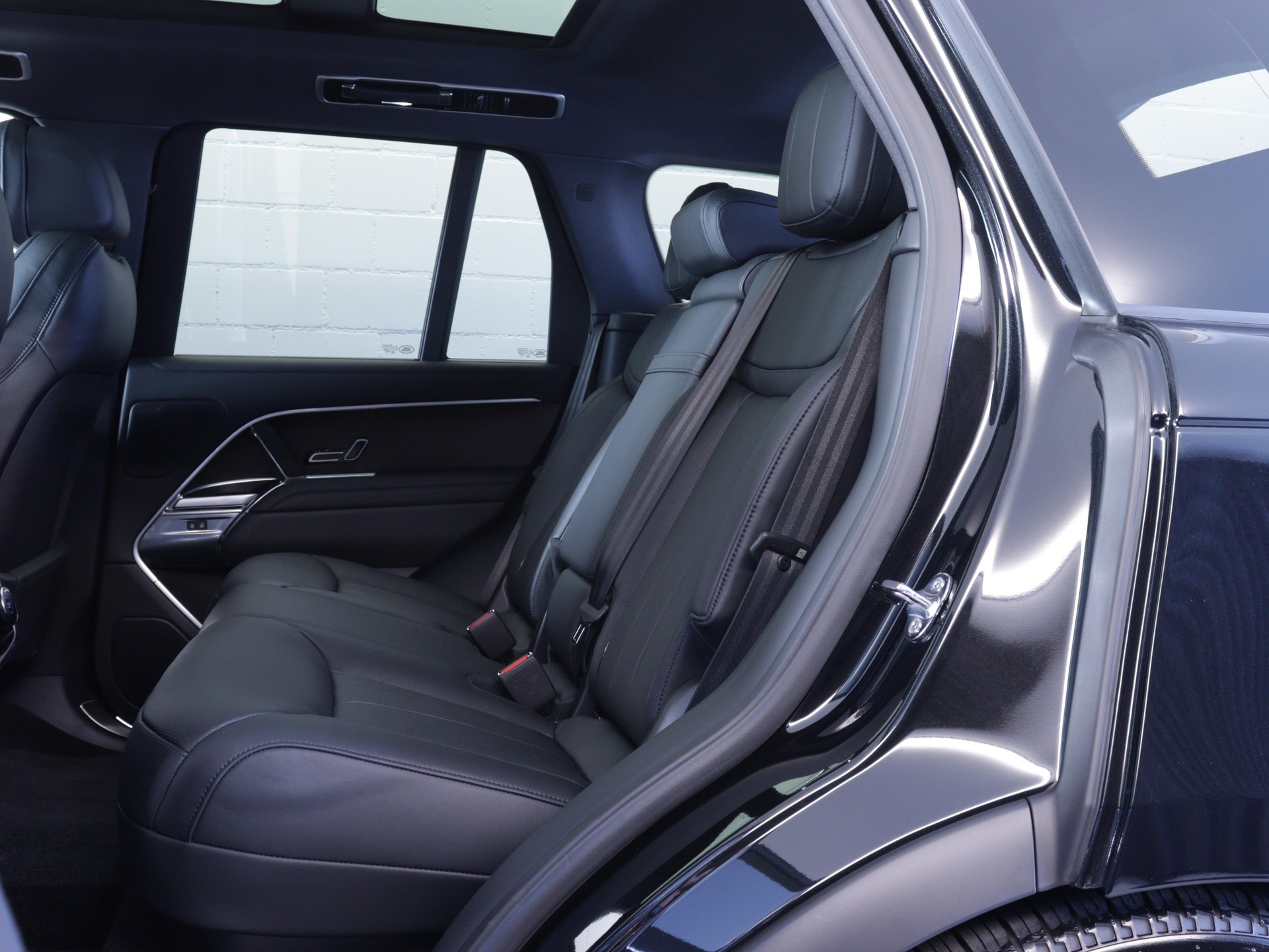 LAND ROVER Range Rover 3.0 D I6 350 HSE-image-10