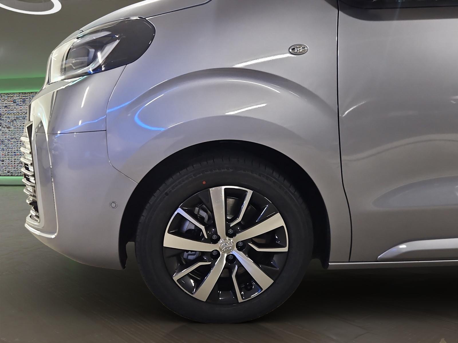 TOYOTA PROACE Verso L2 2.2 D Trend-image-4
