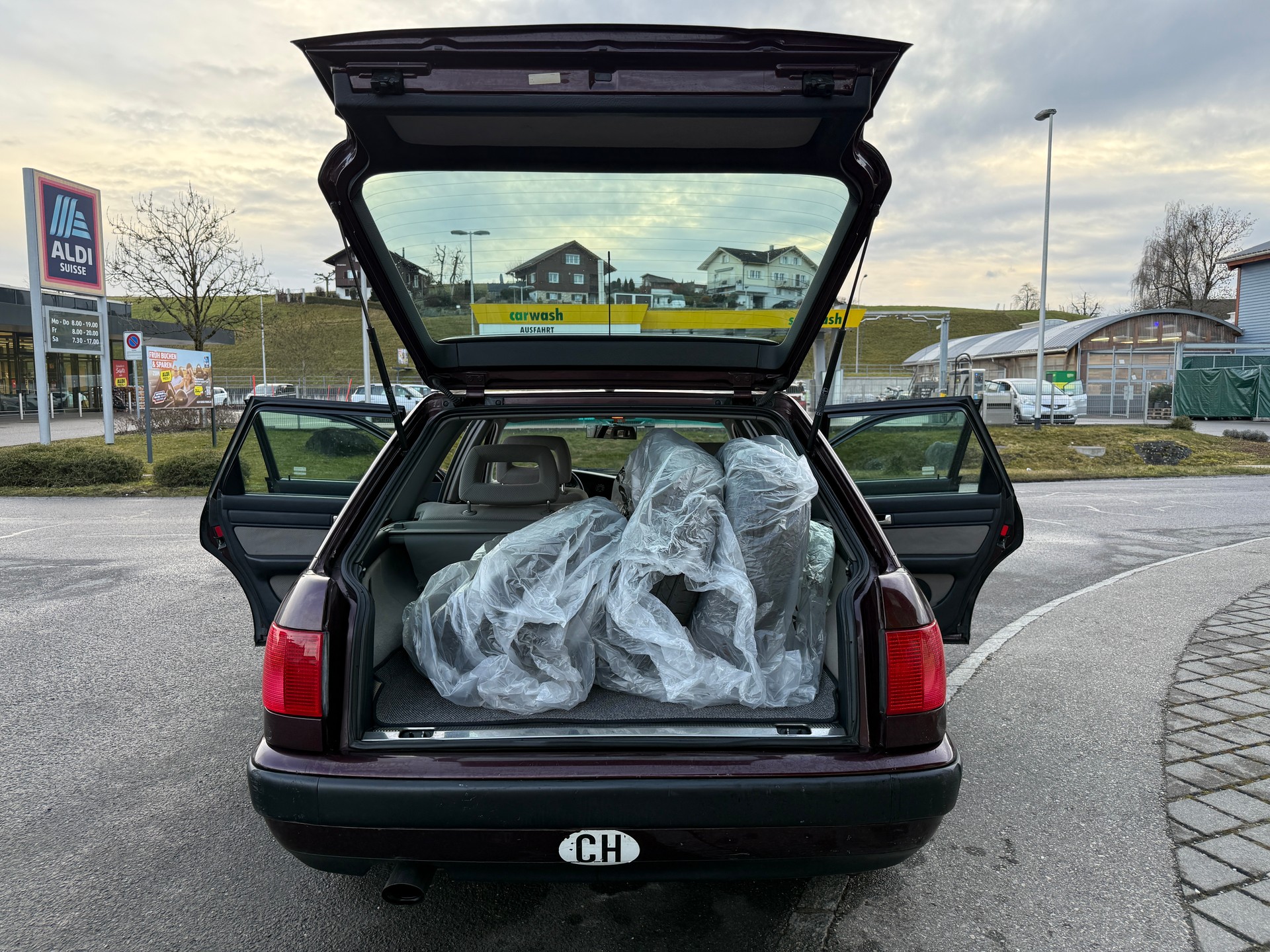 AUDI 100 Avant 2.3 E-image-6