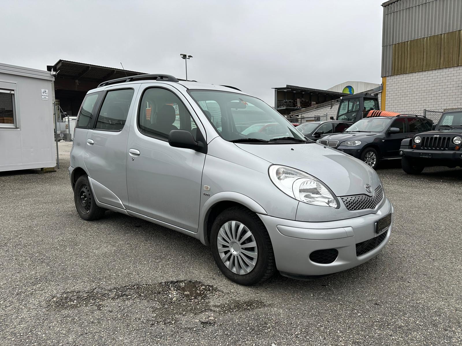 TOYOTA Yaris Verso 1.3 Linea Sol-image-5