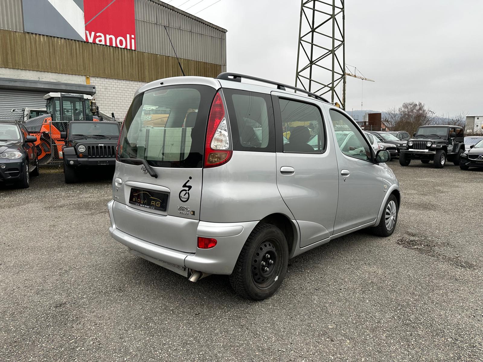 TOYOTA Yaris Verso 1.3 Linea Sol-image-4