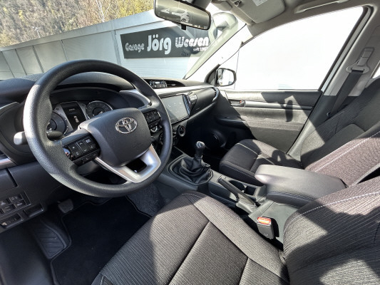 TOYOTA Hilux 2.8d Comf. DC 4x4-image-8