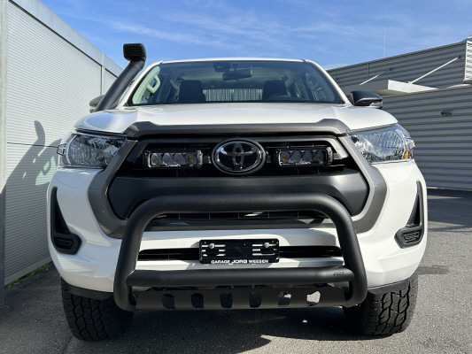 TOYOTA Hilux 2.8d Comf. DC 4x4-image-1