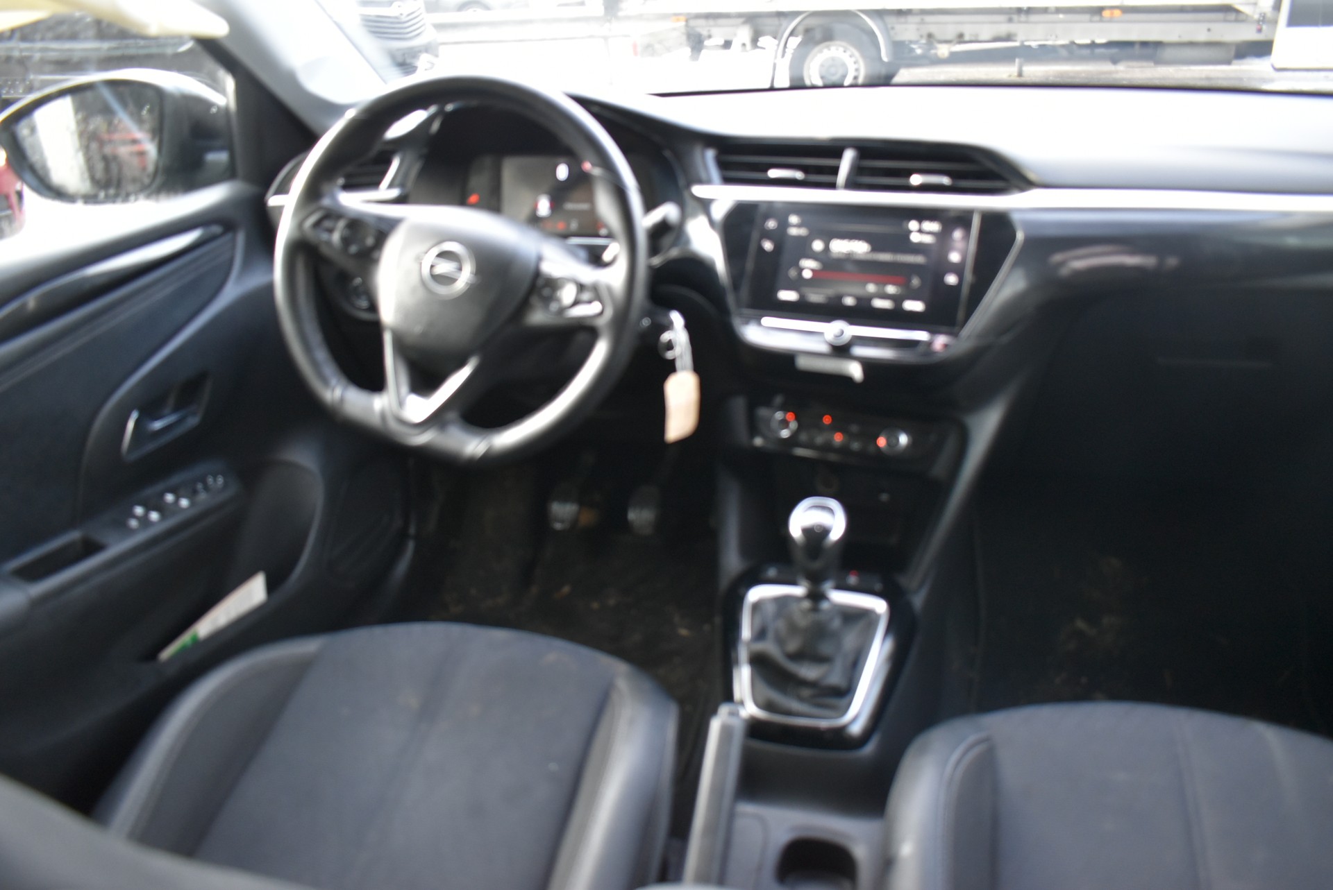 OPEL Corsa 1.2 TP Edition-image-8