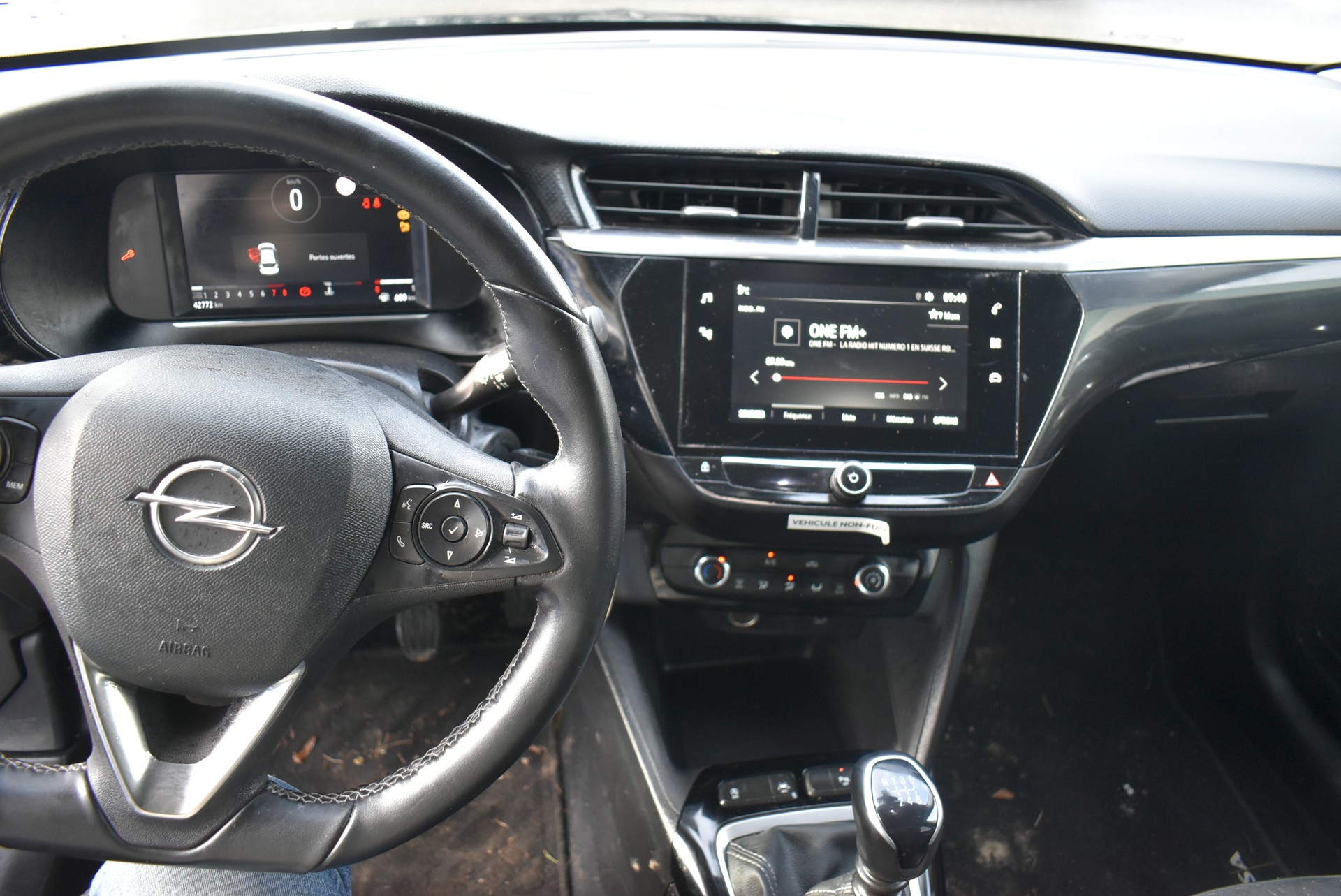 OPEL Corsa 1.2 TP Edition-image-1