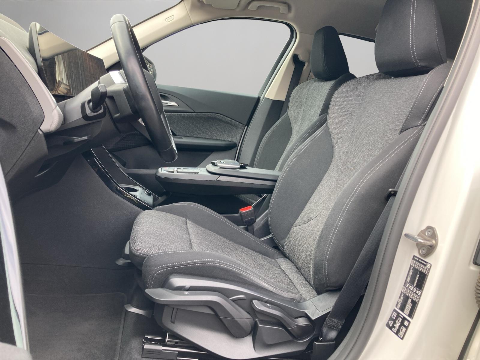 BMW X1 20d xDrive-image-8