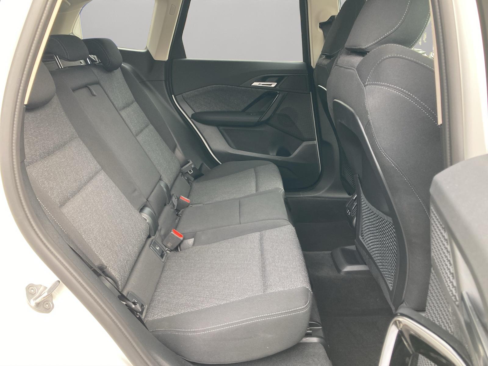 BMW X1 20d xDrive-image-11