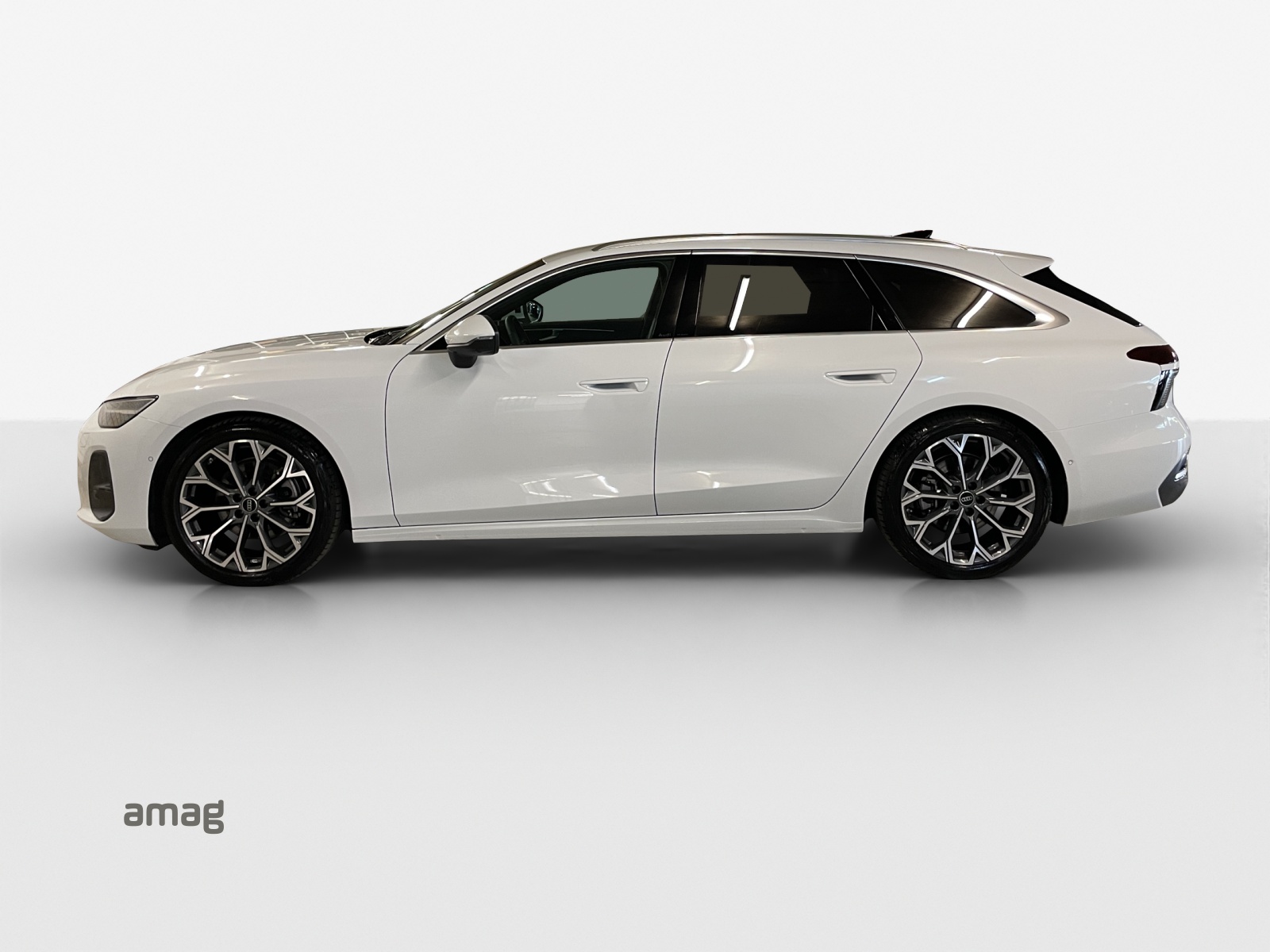 AUDI A6 Avant TDI quattro 150 kW S tronic-image-1