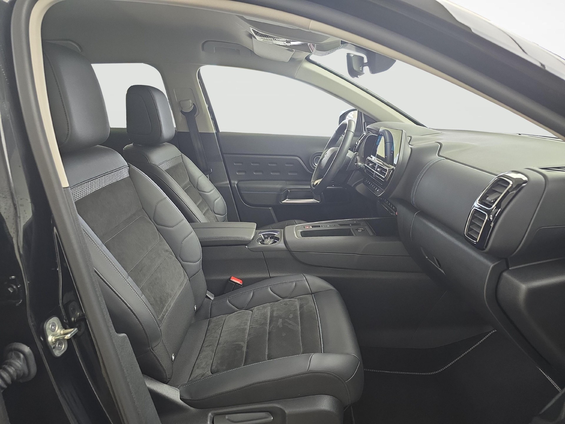 CITROEN C5 Aircross 1.6 Plug-in Hybrid Shine-image-9