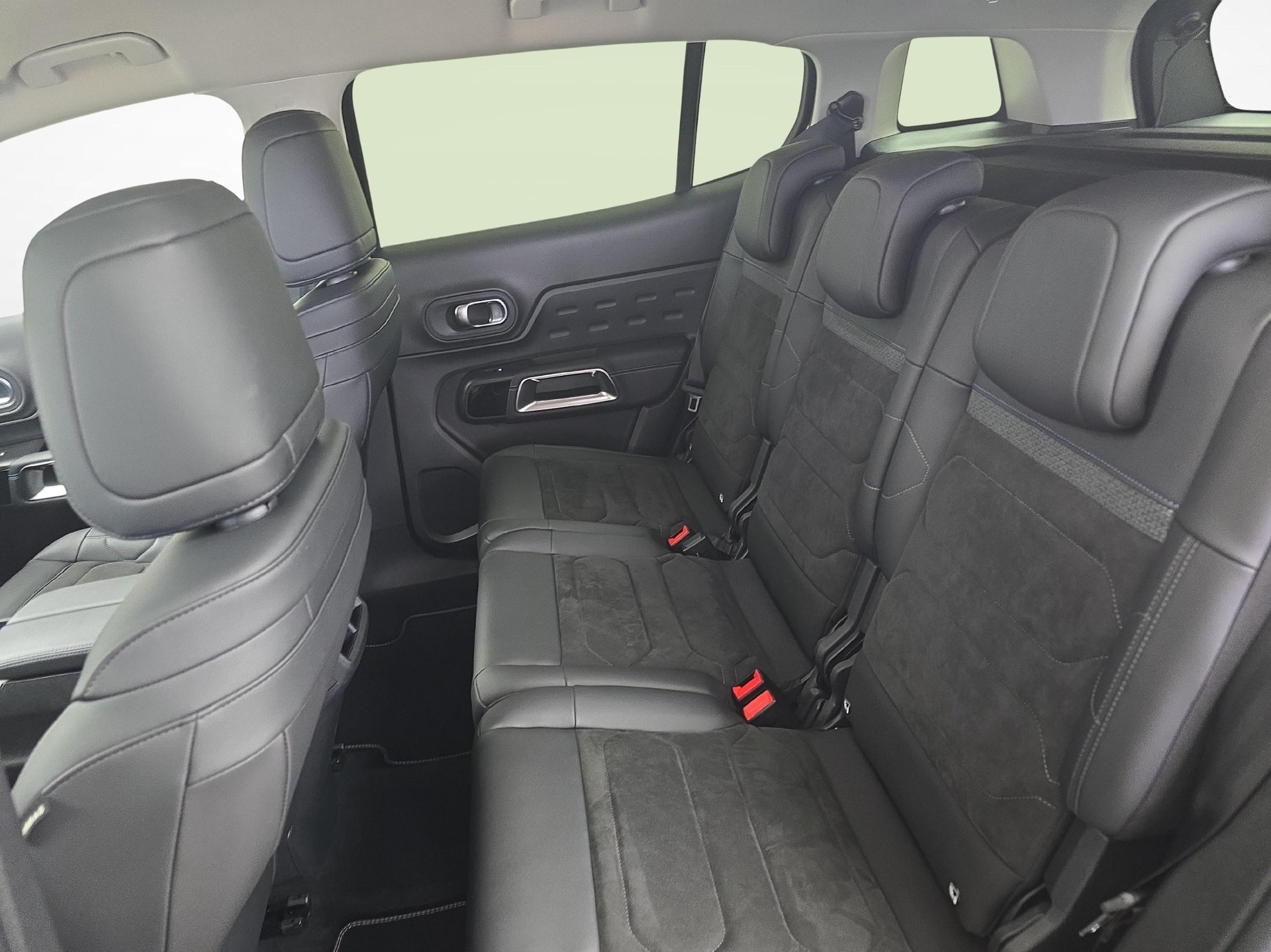 CITROEN C5 Aircross 1.6 Plug-in Hybrid Shine-image-10