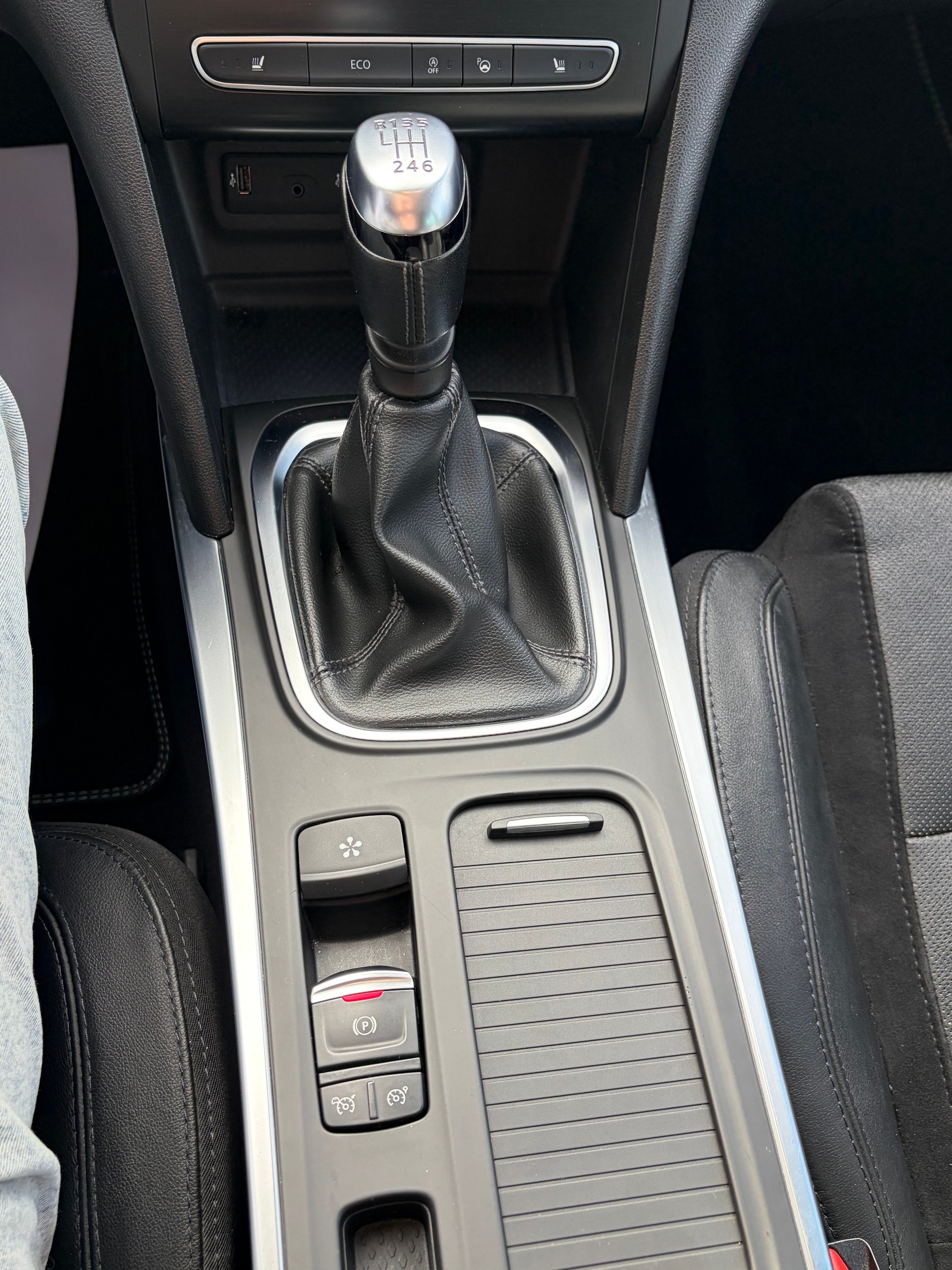 RENAULT Mégane 1.3 16V Turbo Intens-image-21